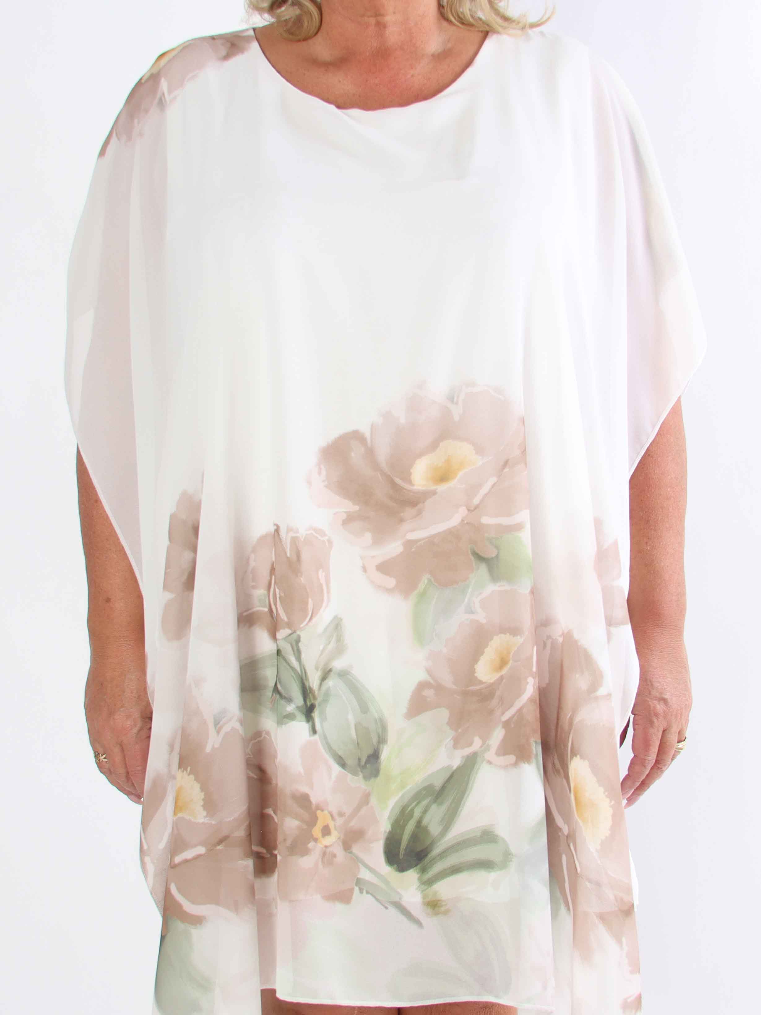 Mirabella - Tunikaklänning i plus size med chiffonglager och underkjol i viskos