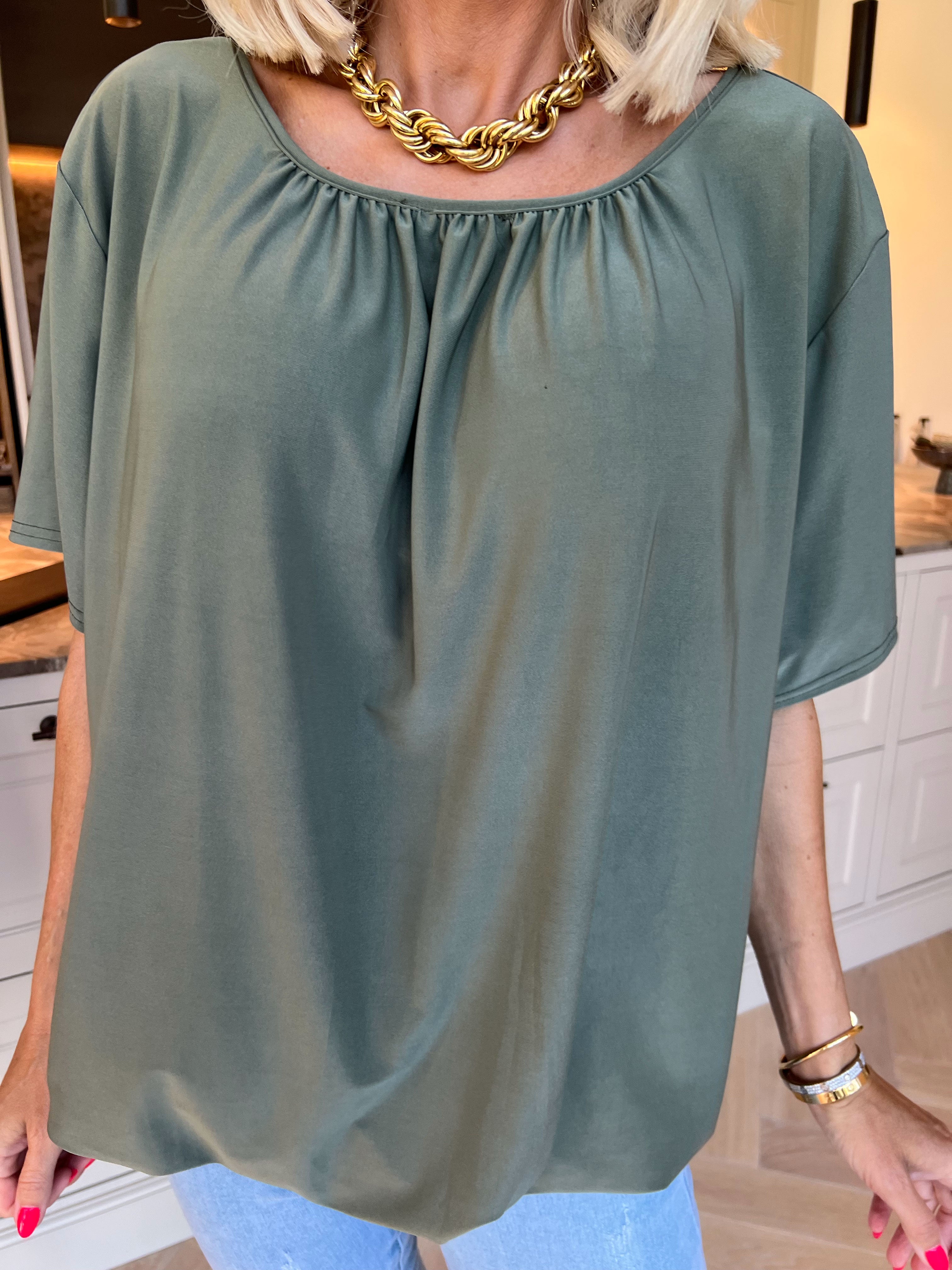 Miracle Basic – Den härligaste bas-t-shirten med elastisk nederkant