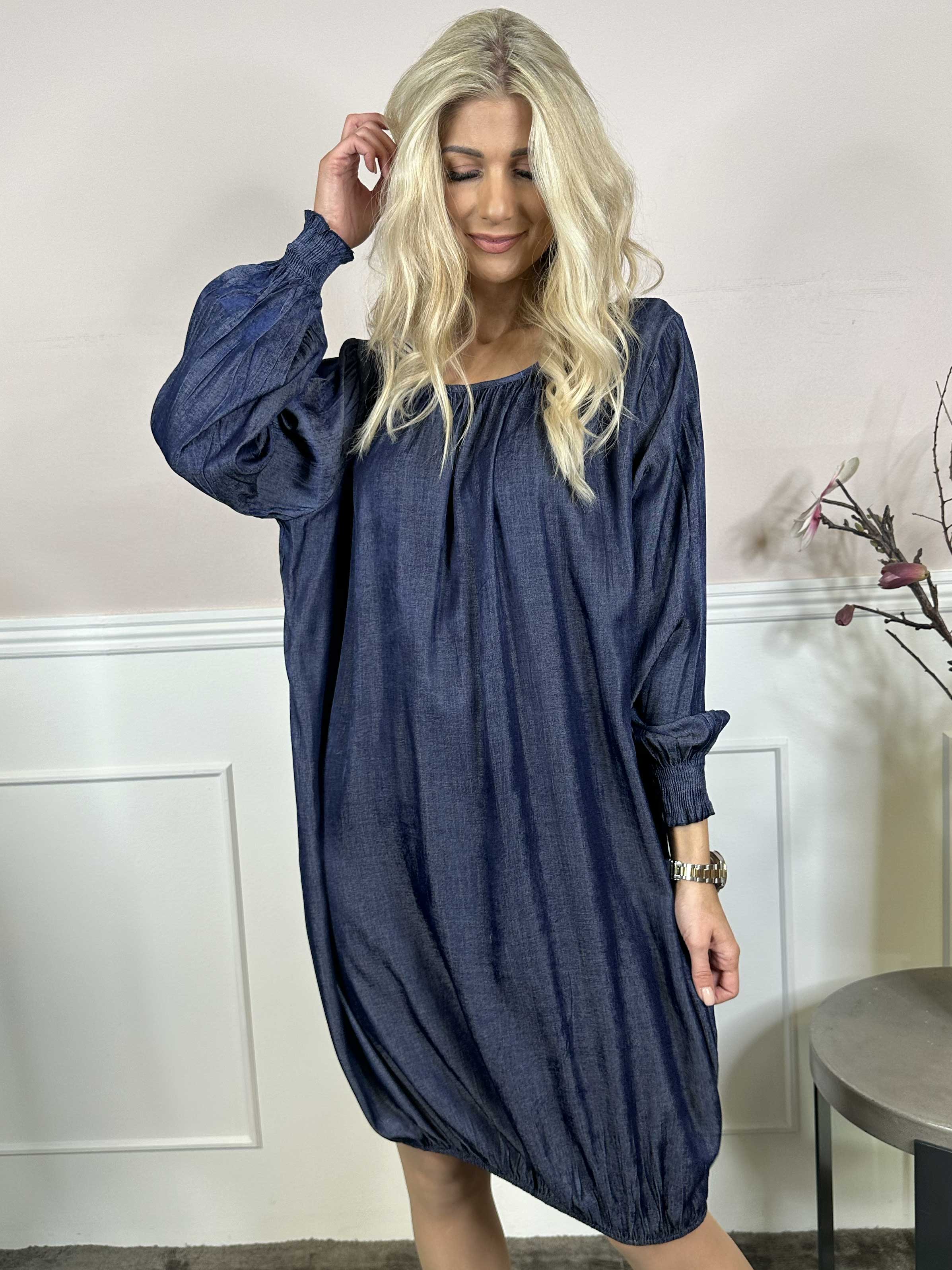 Miracle Denim Dress L/S - Klänning med resår i nederkanten och långa ärmar
