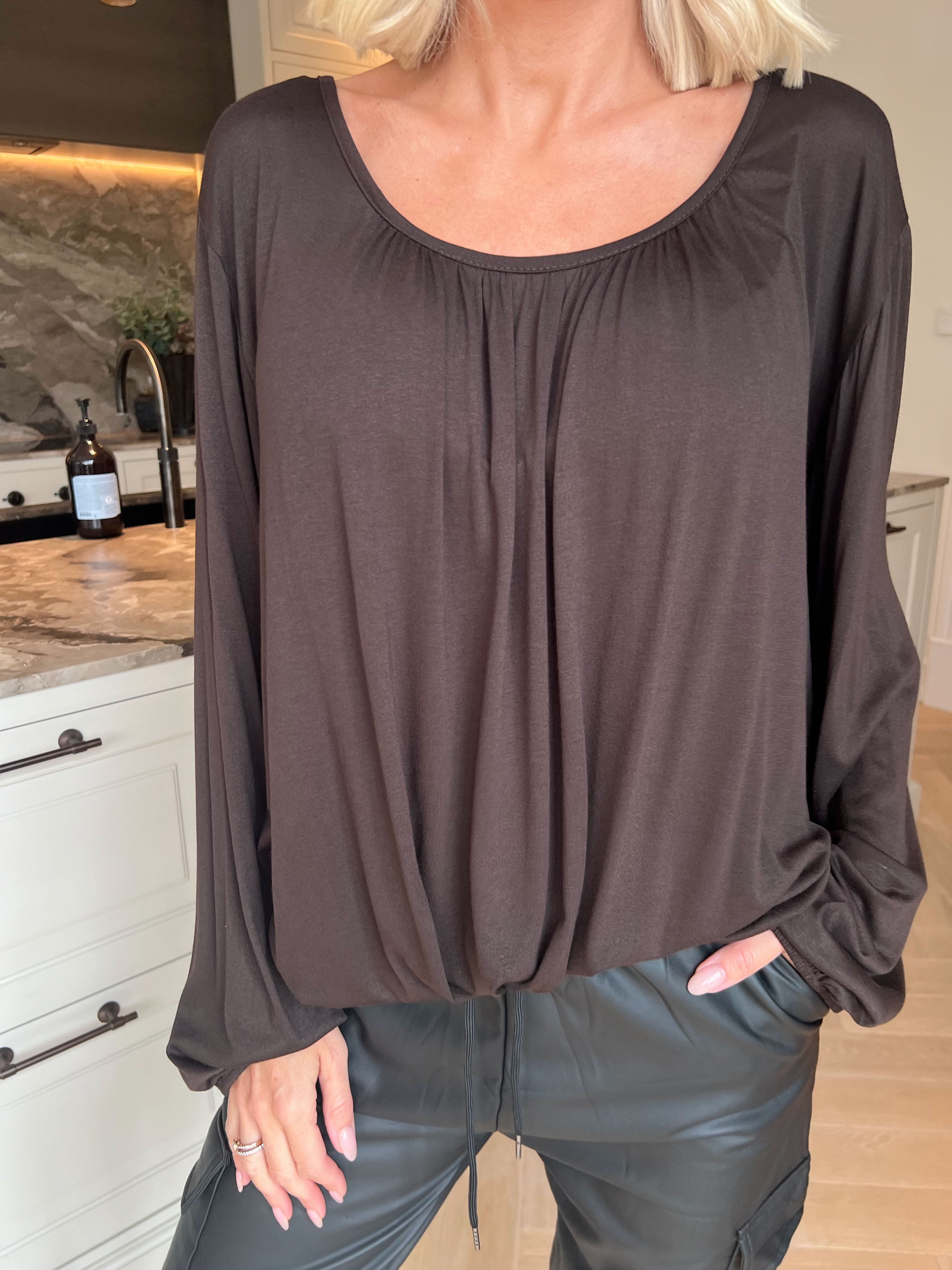 Miracle L/S - Skønneste basis bluse med elastik for enden