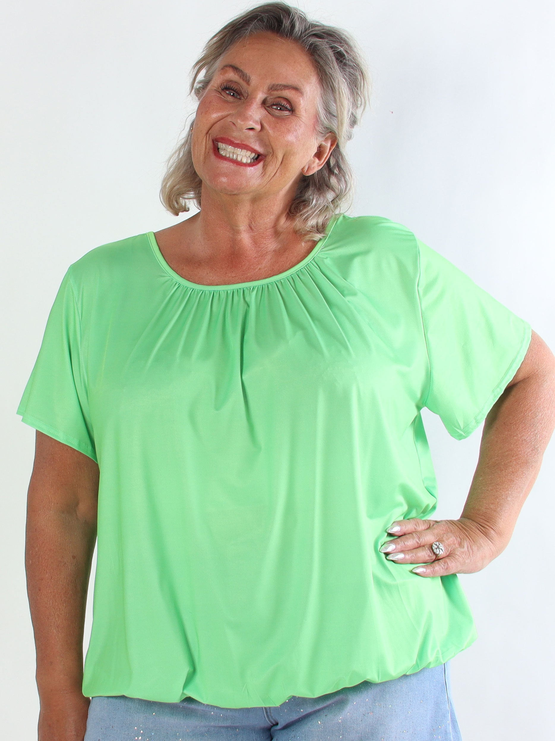 Miracle Plain - Skønneste plus size t-shirt i plain farve med elastik for enden