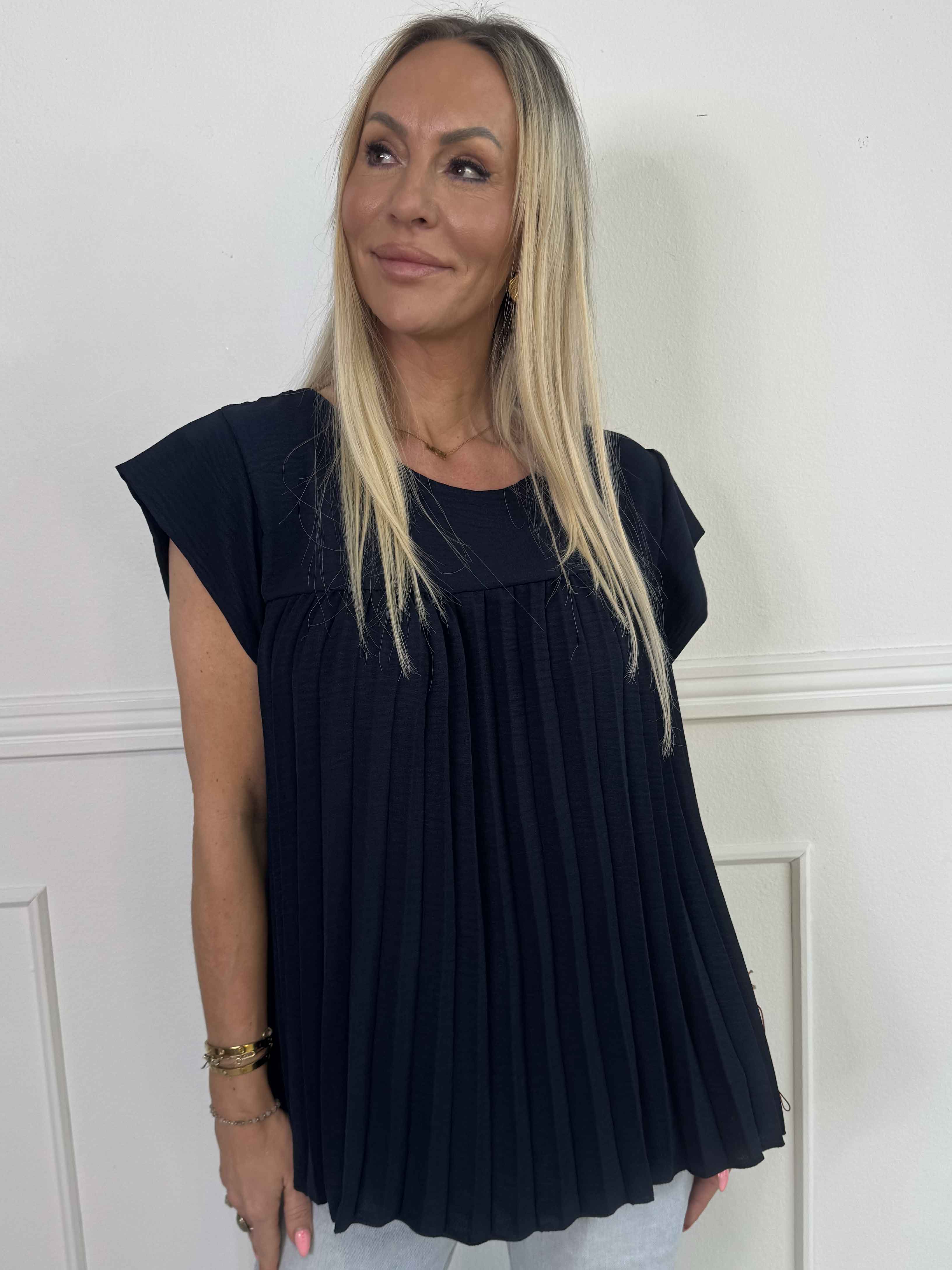 Nancy Shirt - Tunika med fine plisseringer