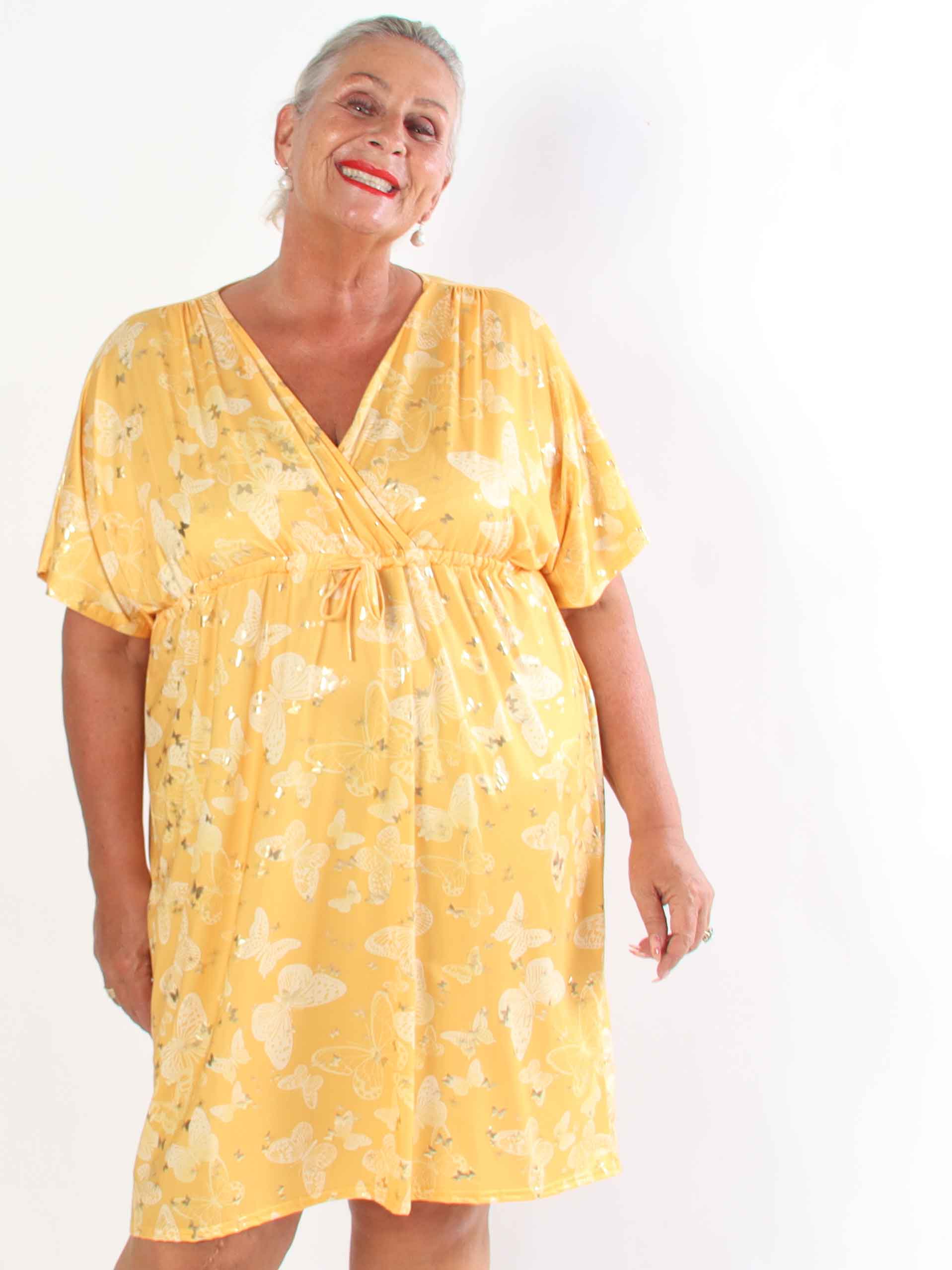 Nicolina Butterfly Short - Plus size kjole med sommerfugleprint og snøre under brystet