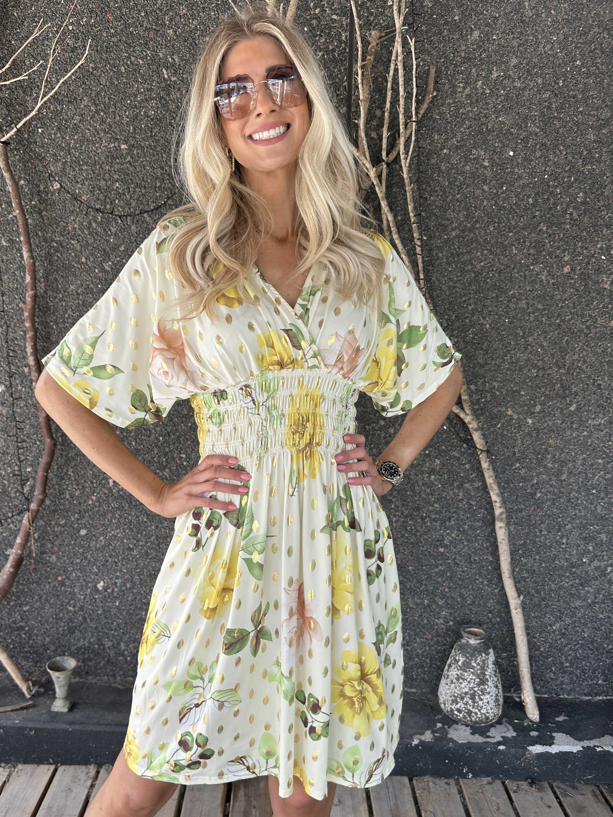 Pams Summer Short - Elastisk klänning med blommigt mönster och resår