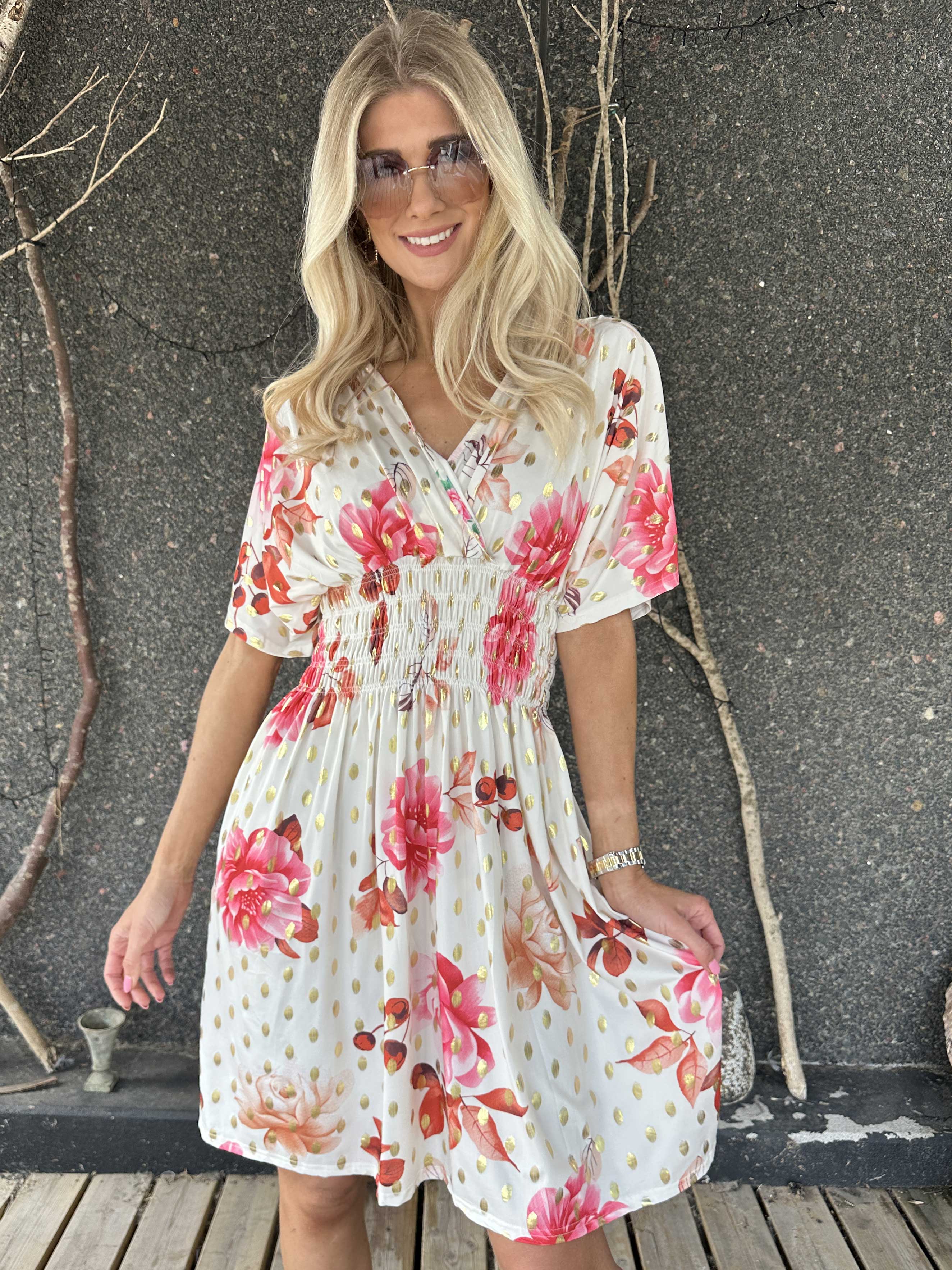 Pams Summer Short - Elastisk klänning med blommigt mönster och resår