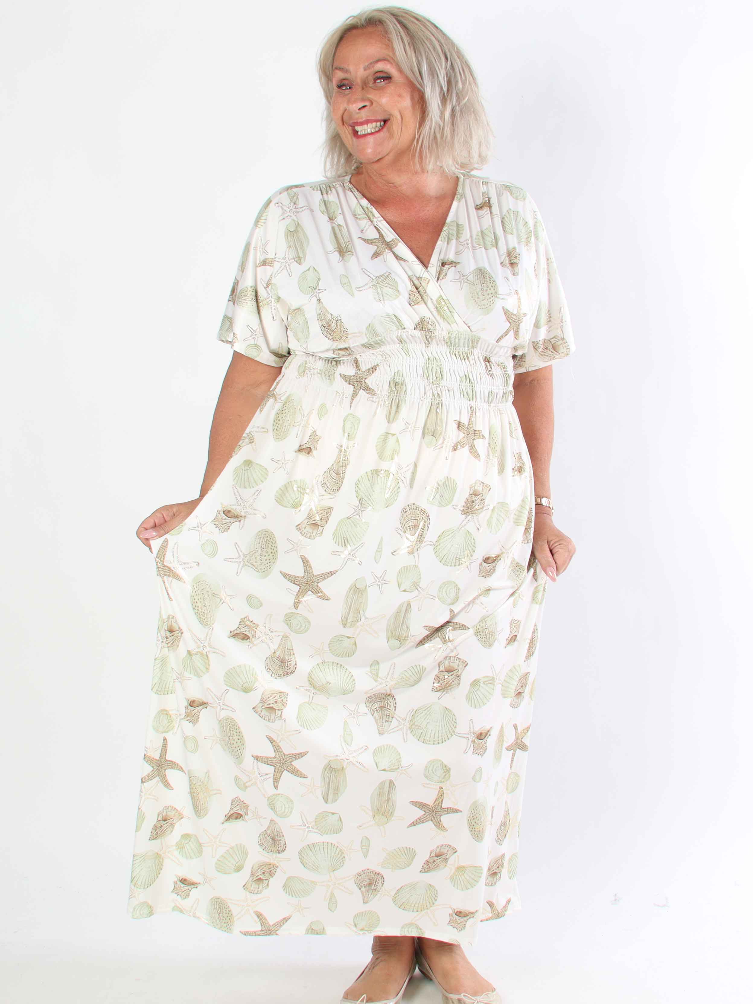 Pams Beach - Lång elastisk plus size klänning med musslor