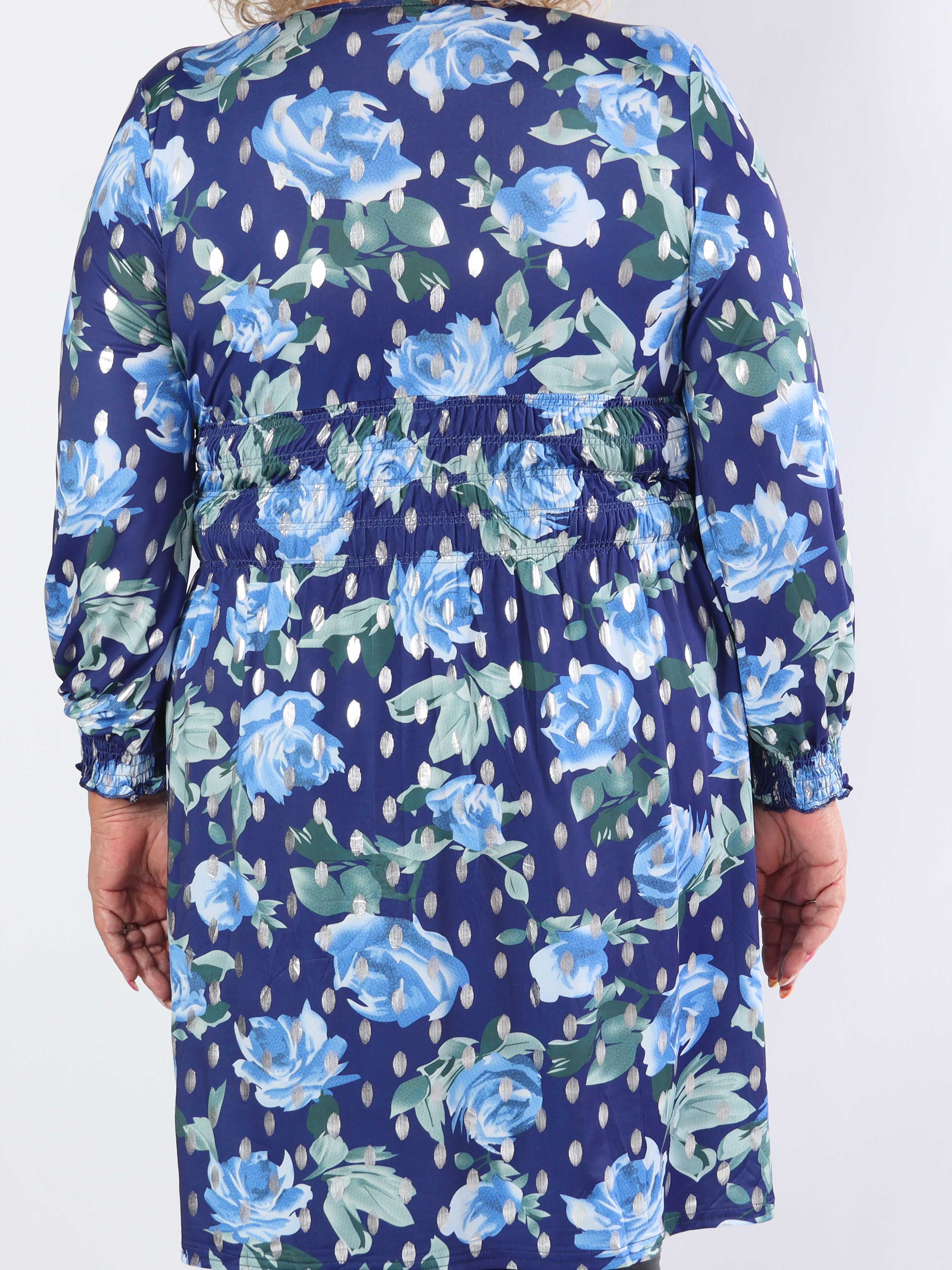 Pams Blossom Short L/S - Plus size-klänning i skrynkelfritt tyg med silverdetaljer
