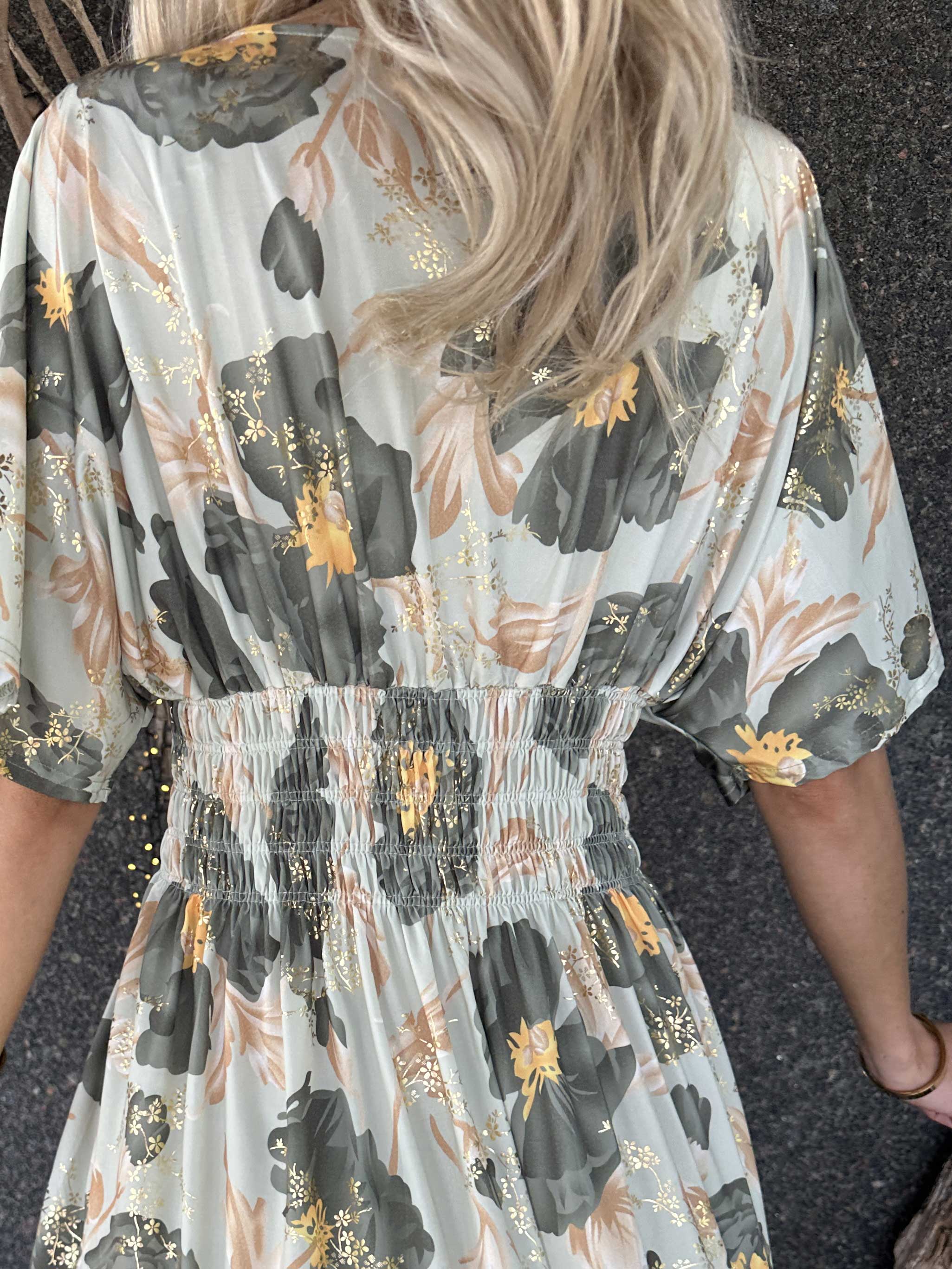 Pams Botanic Short - Stretchig blommig klänning