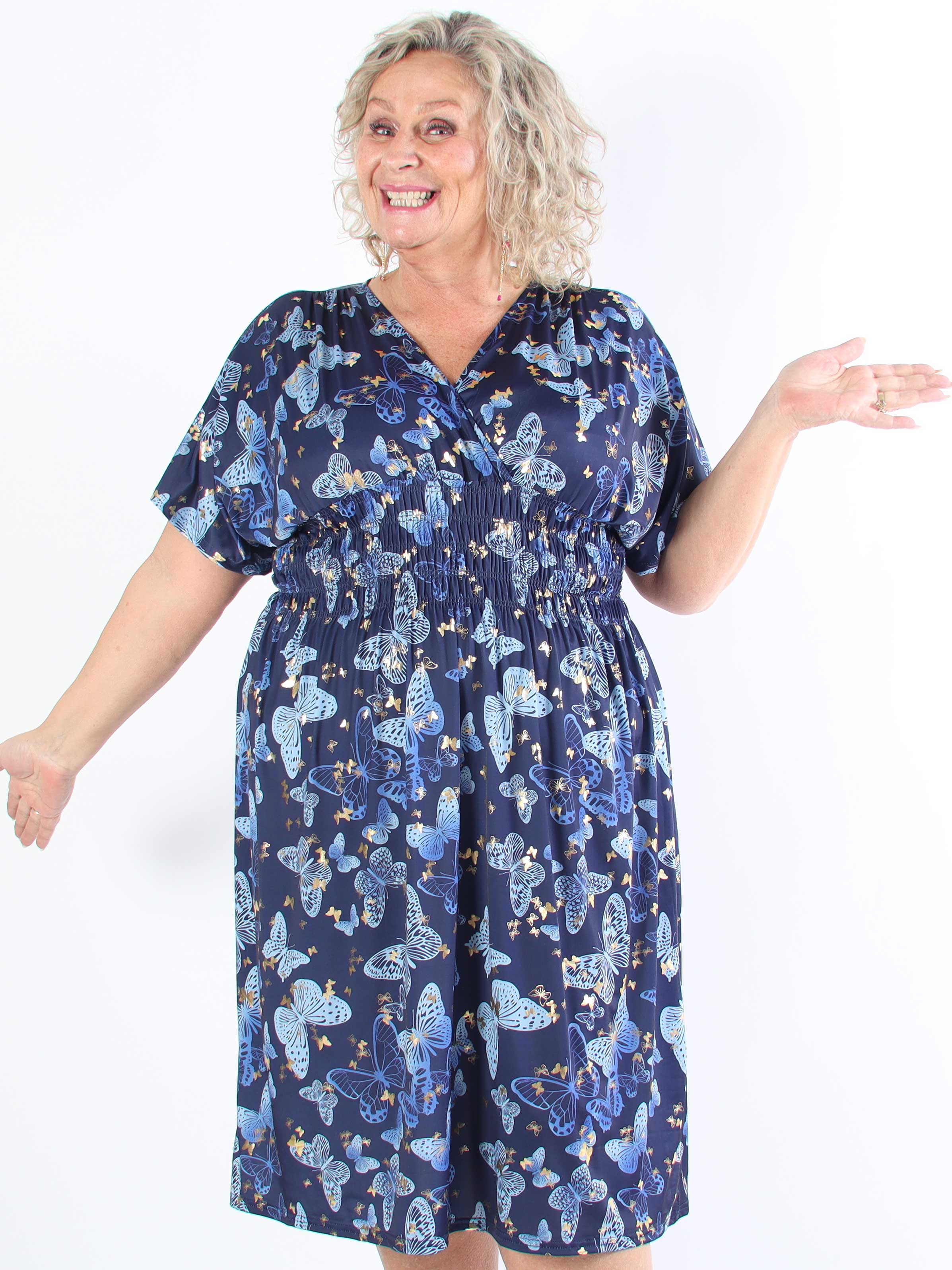 Pams Butterfly Midi S/S - Elastisk plus size-klänning med fjärilsmönster