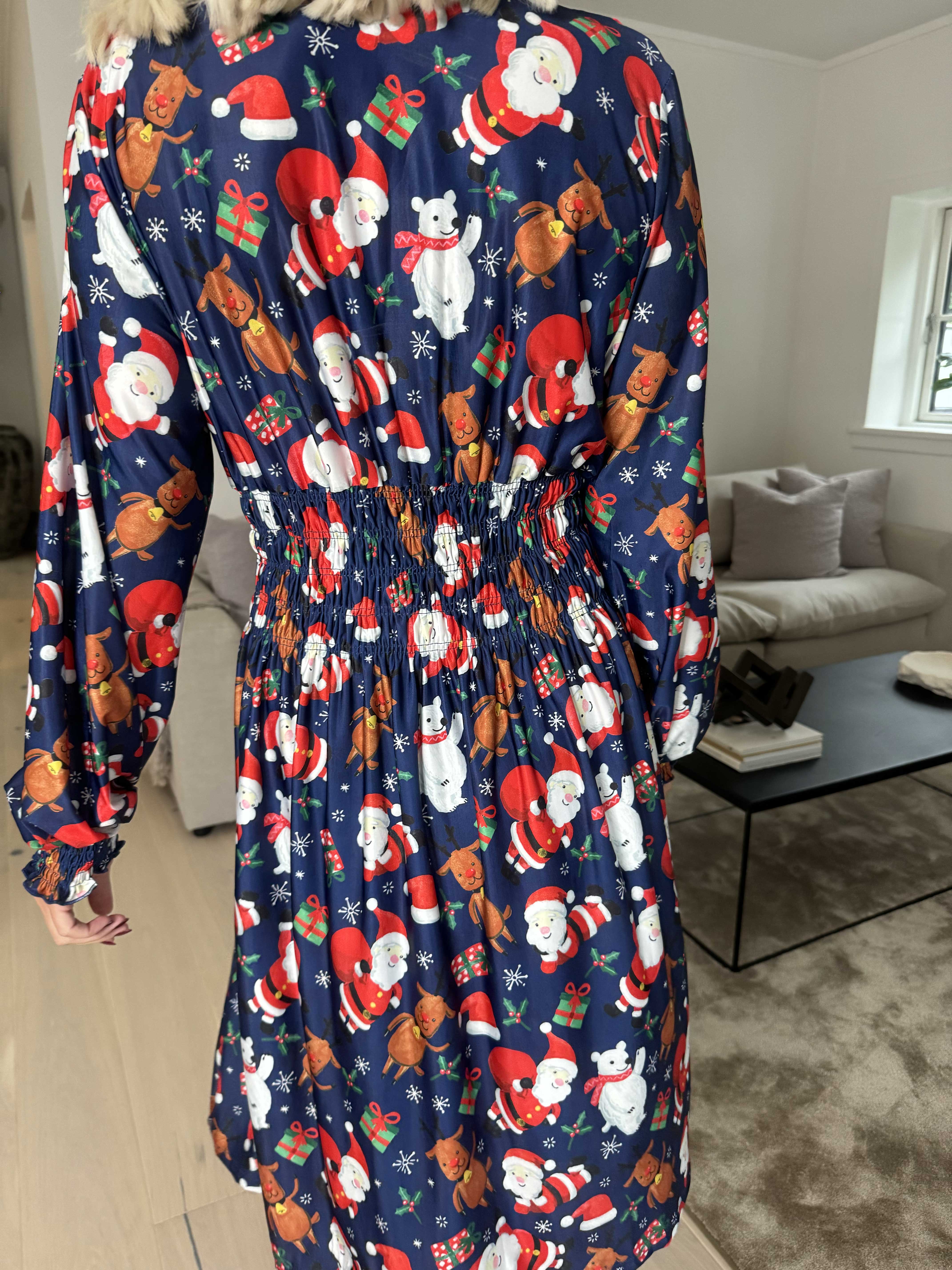 Pams Christmas Short L/S - Elastisk klänning med jultryck