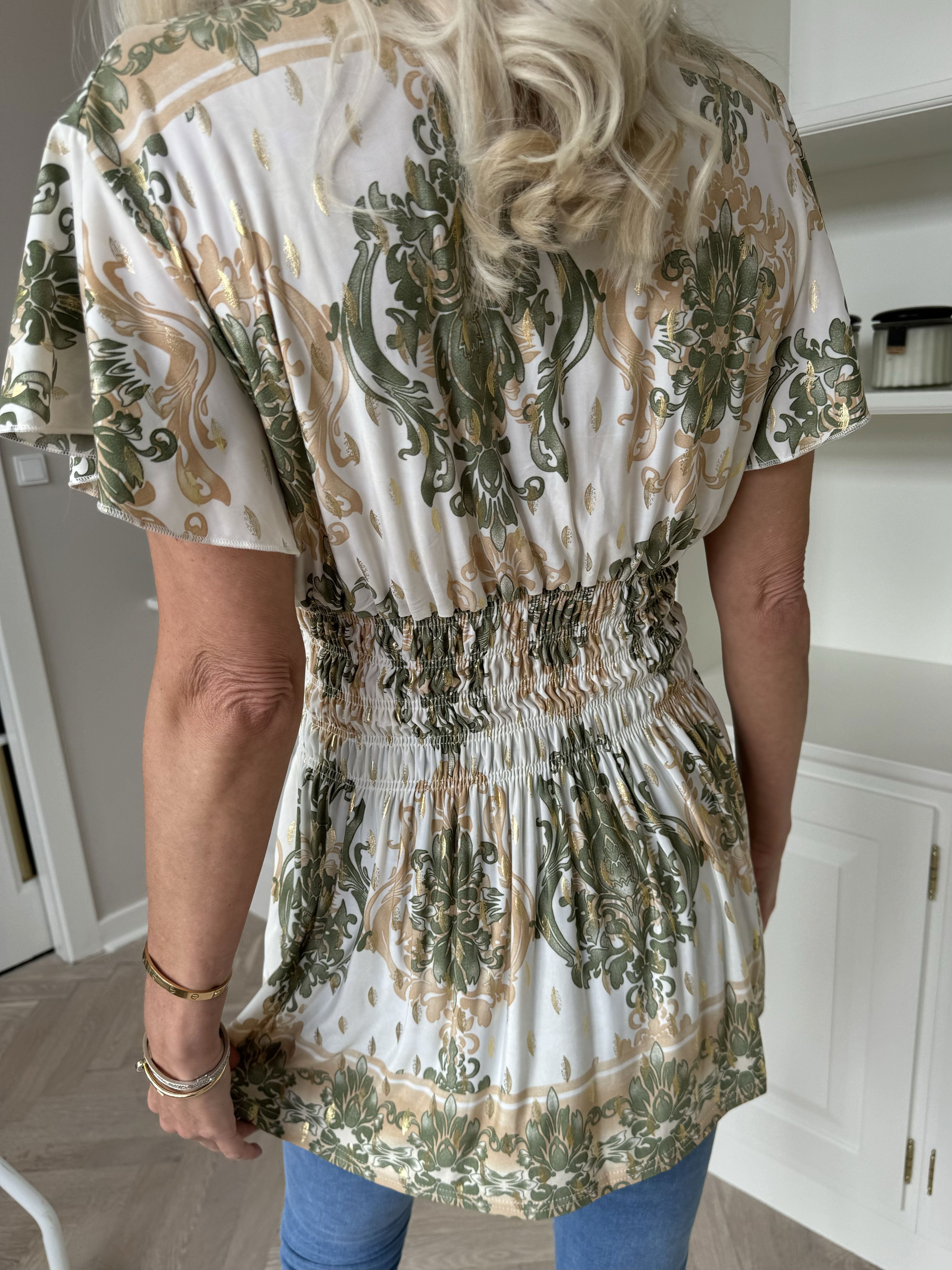 Pams Elegance Shirt - Söt elastisk blus med fint tryck