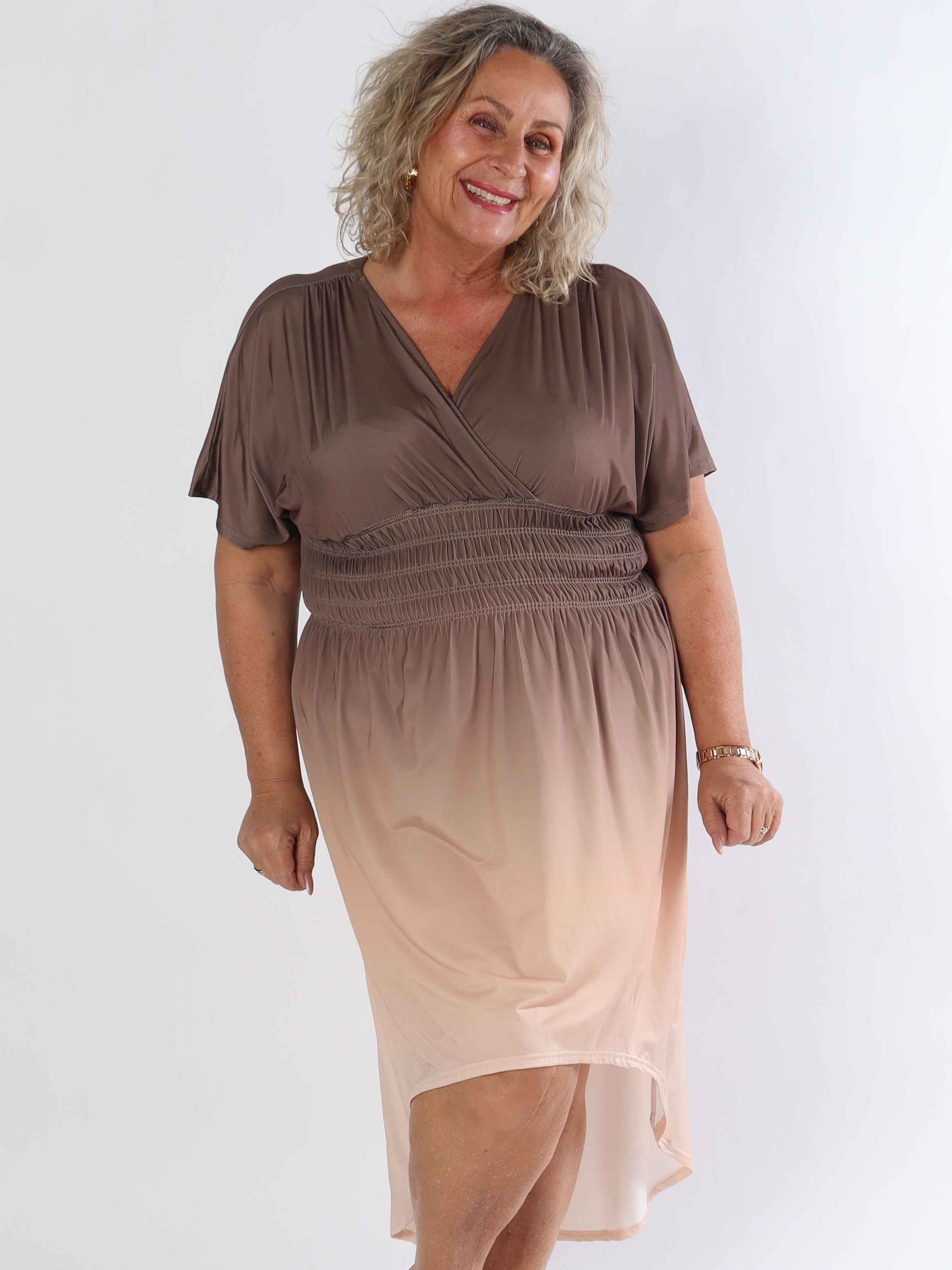 Pams Fade High-low - Elastisk flerfärgad plus size klänning