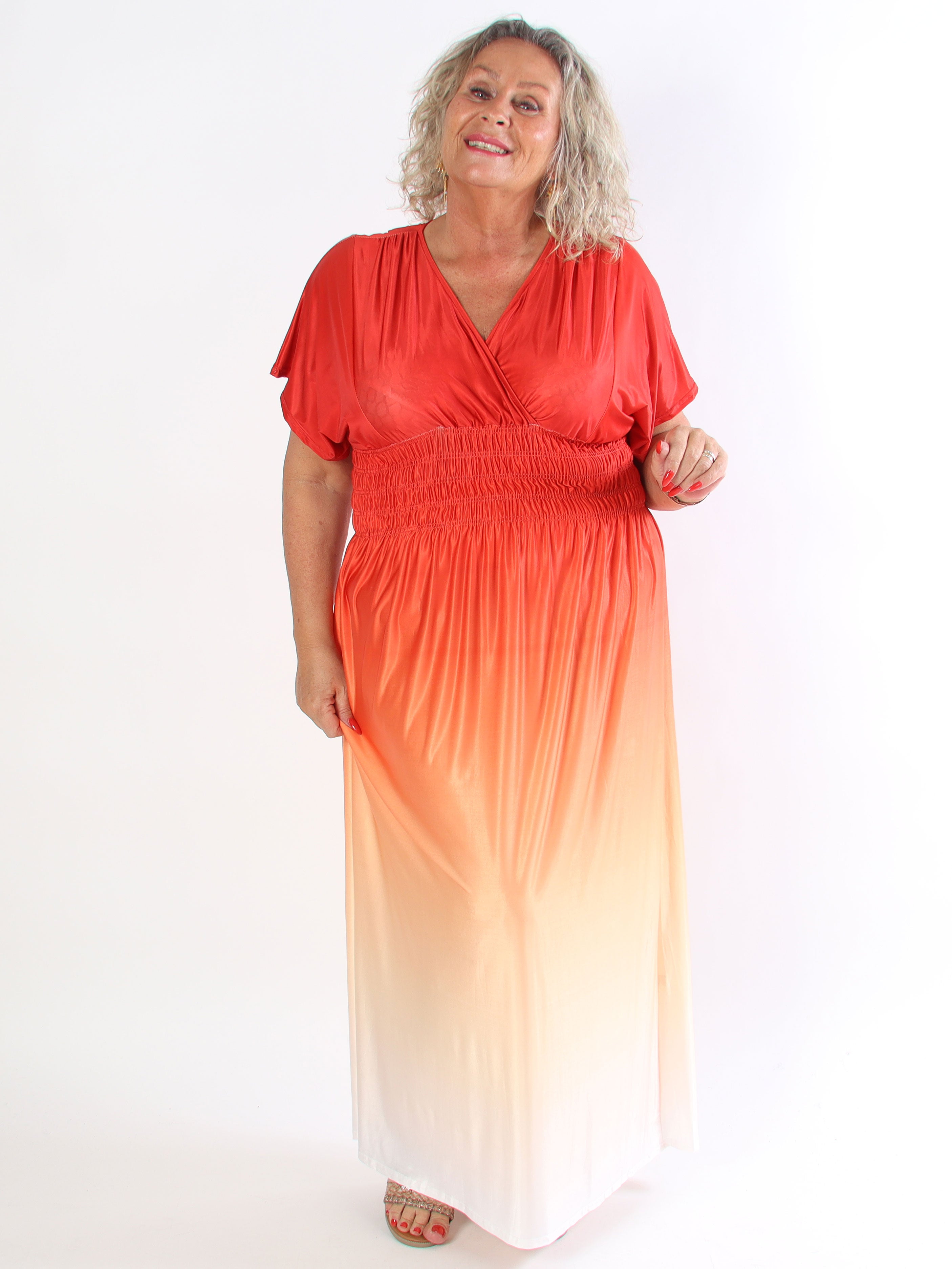 Pams Fade - Lång mångfärgad stretchig plus size klänning