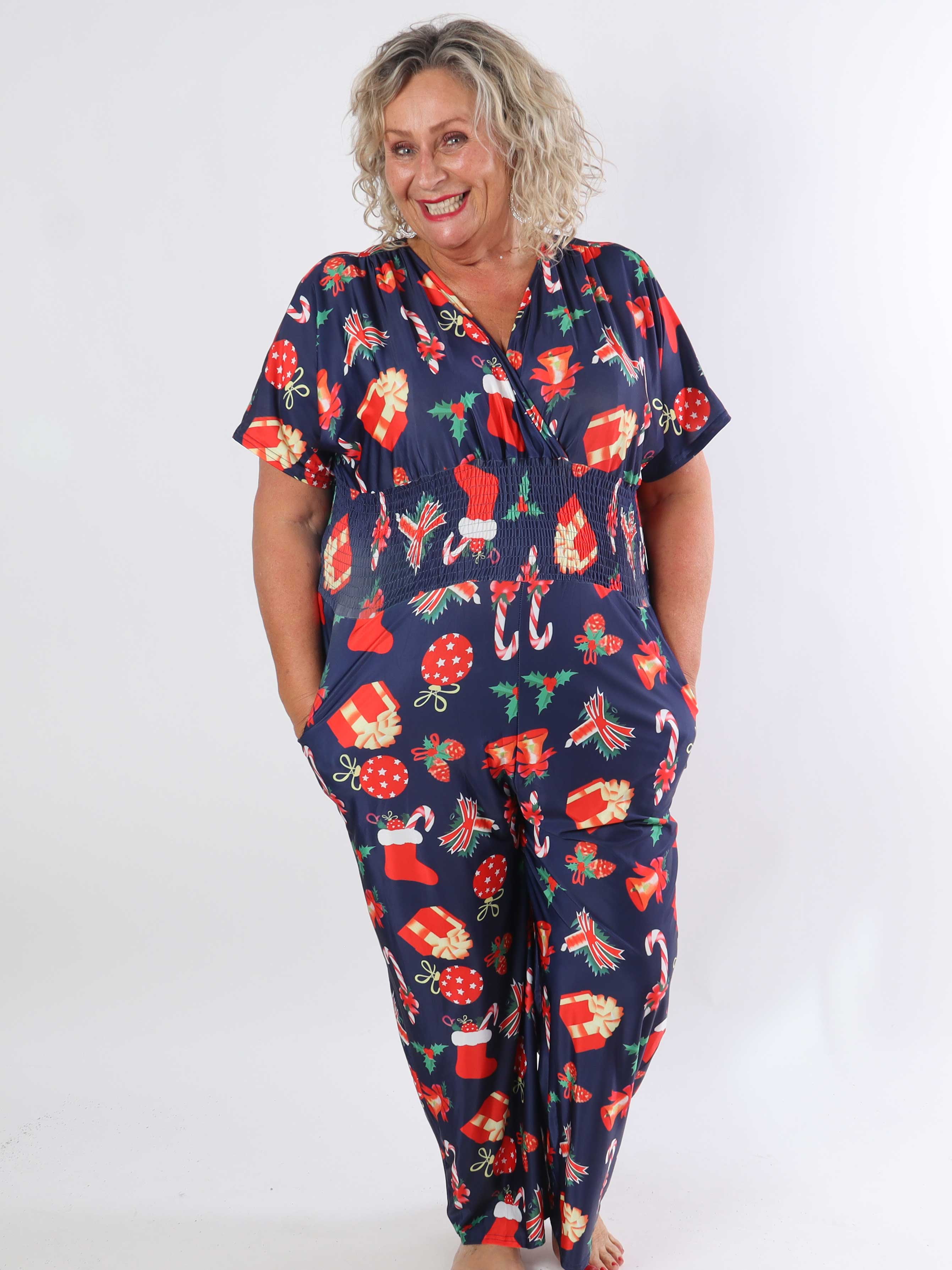 Pams Holiday Jumpsuit - Elastisk jumpsuit i plusstorlek med julmotiv
