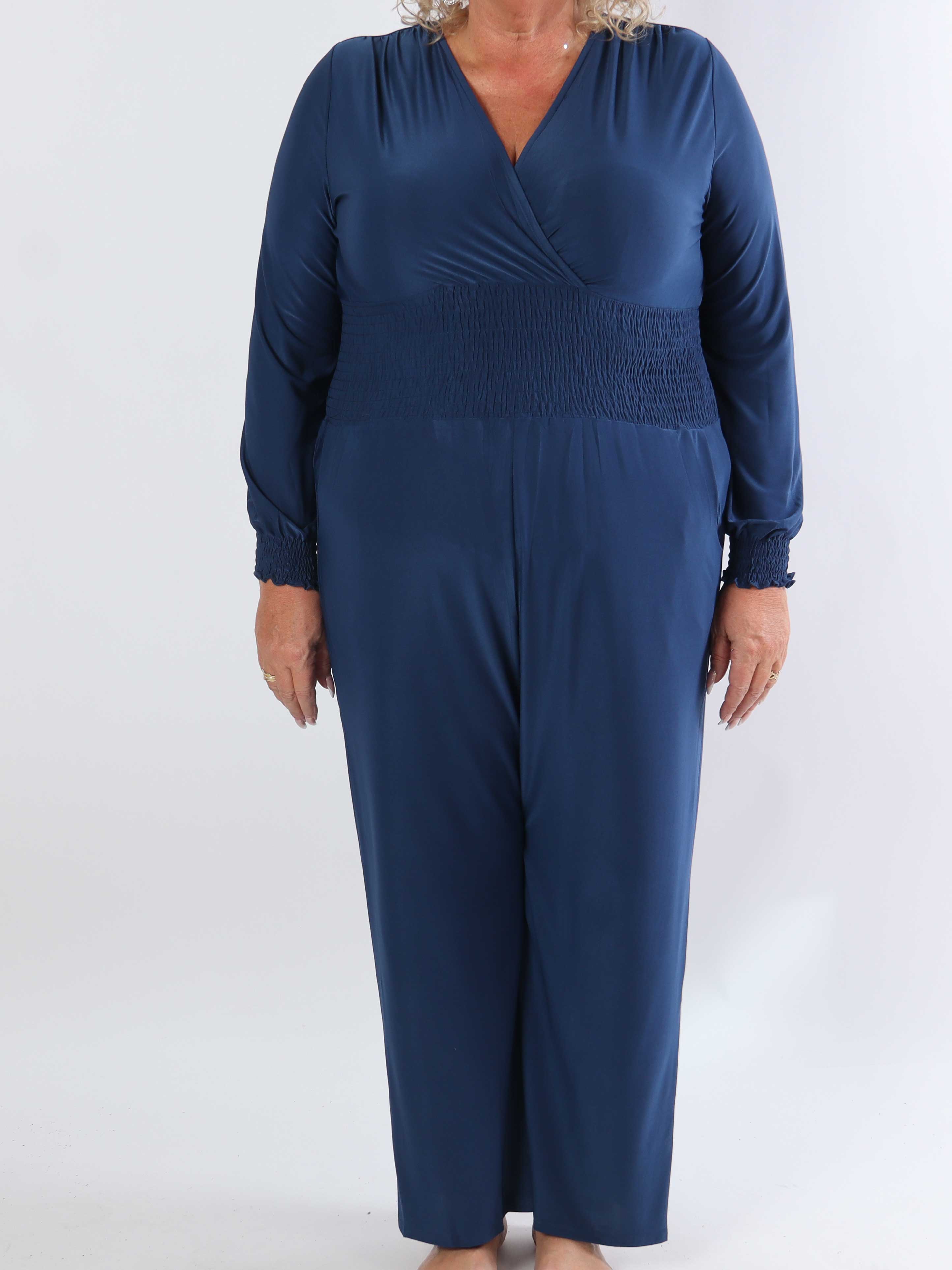 Pams Plain Jumpsuit L/S - Plain elastisk jumpsuit i storlekar