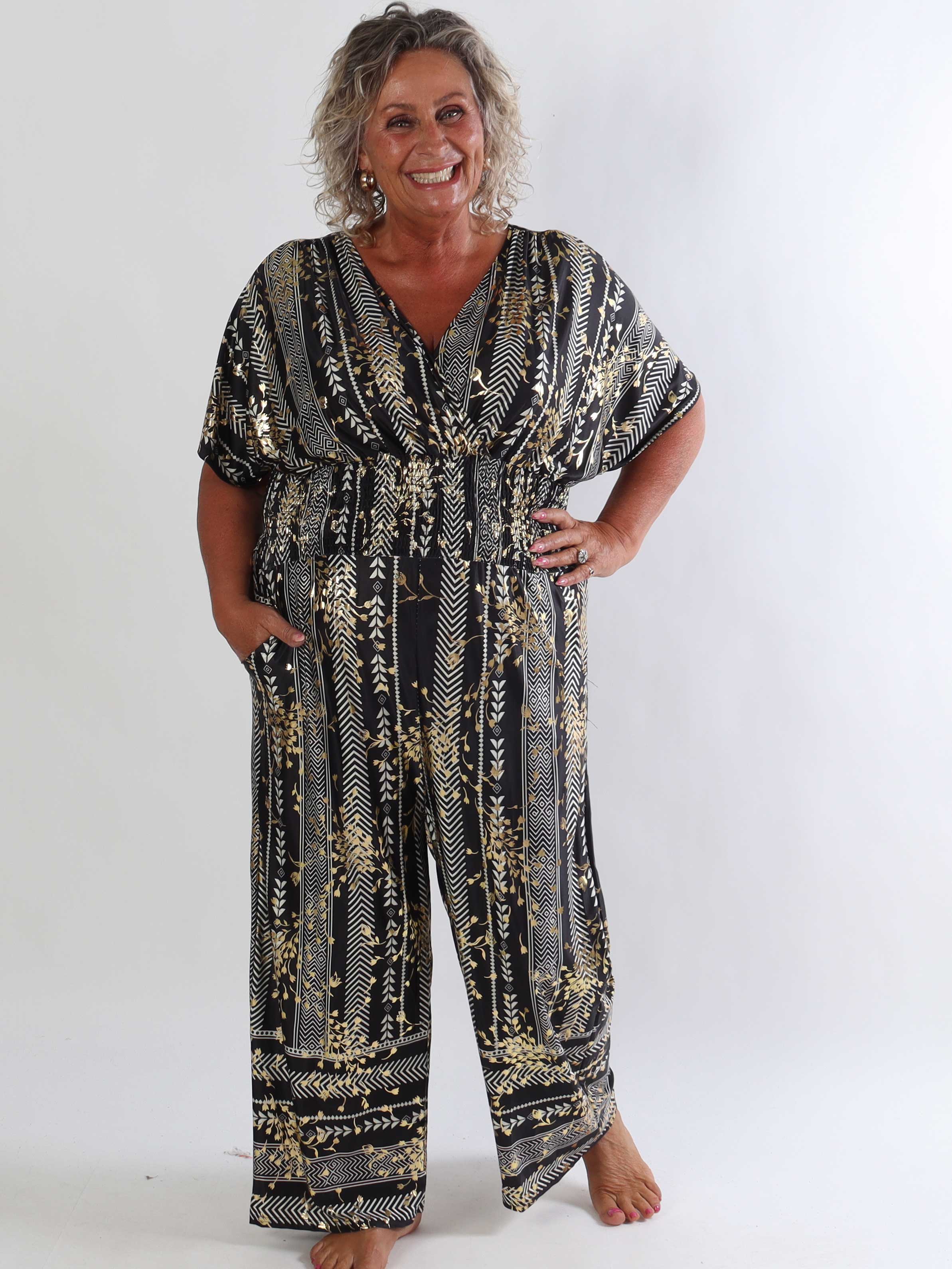 Pams Tribal Jumpsuit - Plus size mønstret buksedragt med små guld blomster