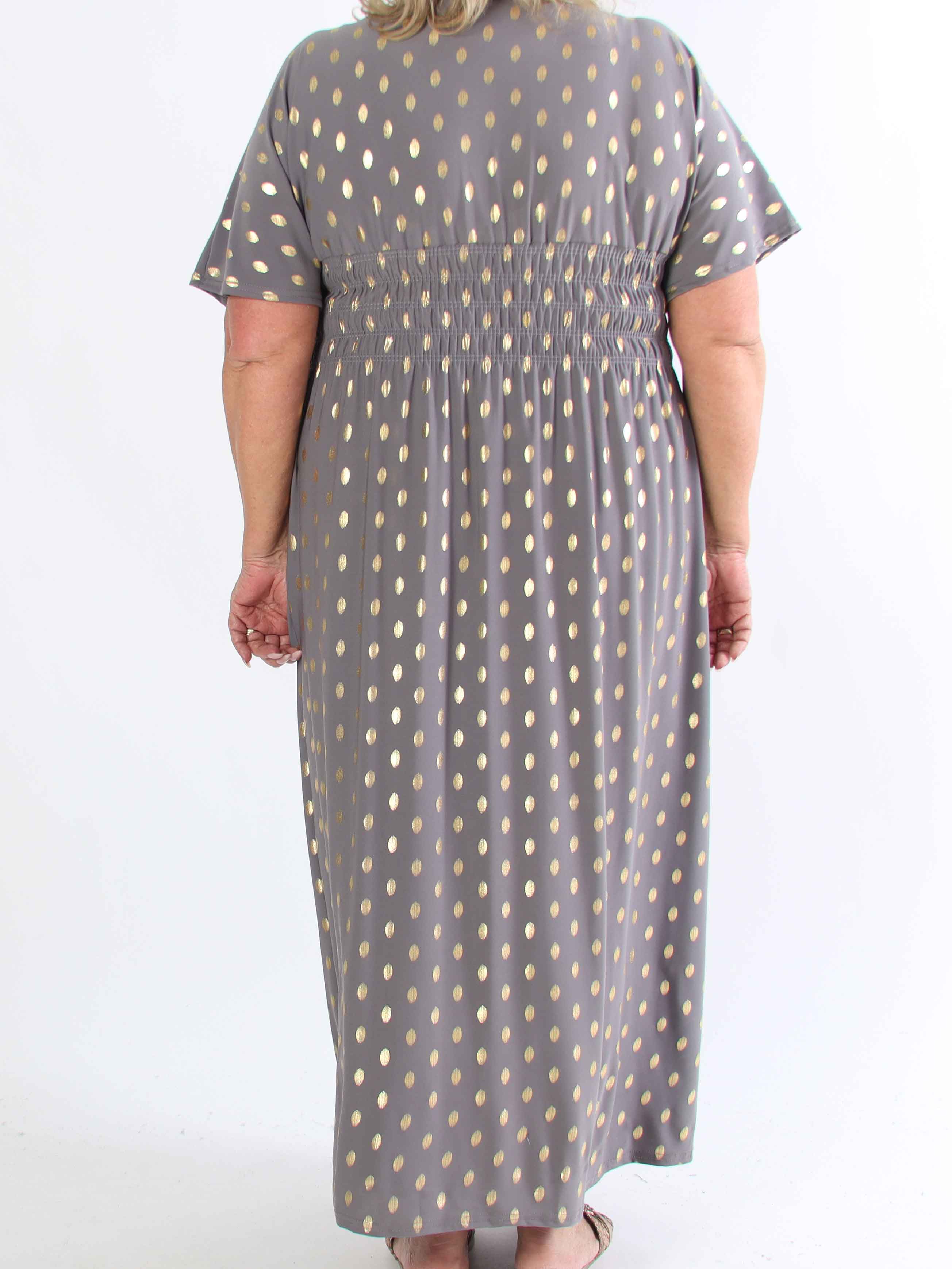 Pams Dot - Lång stretchig plus size-klänning med prickig detalj