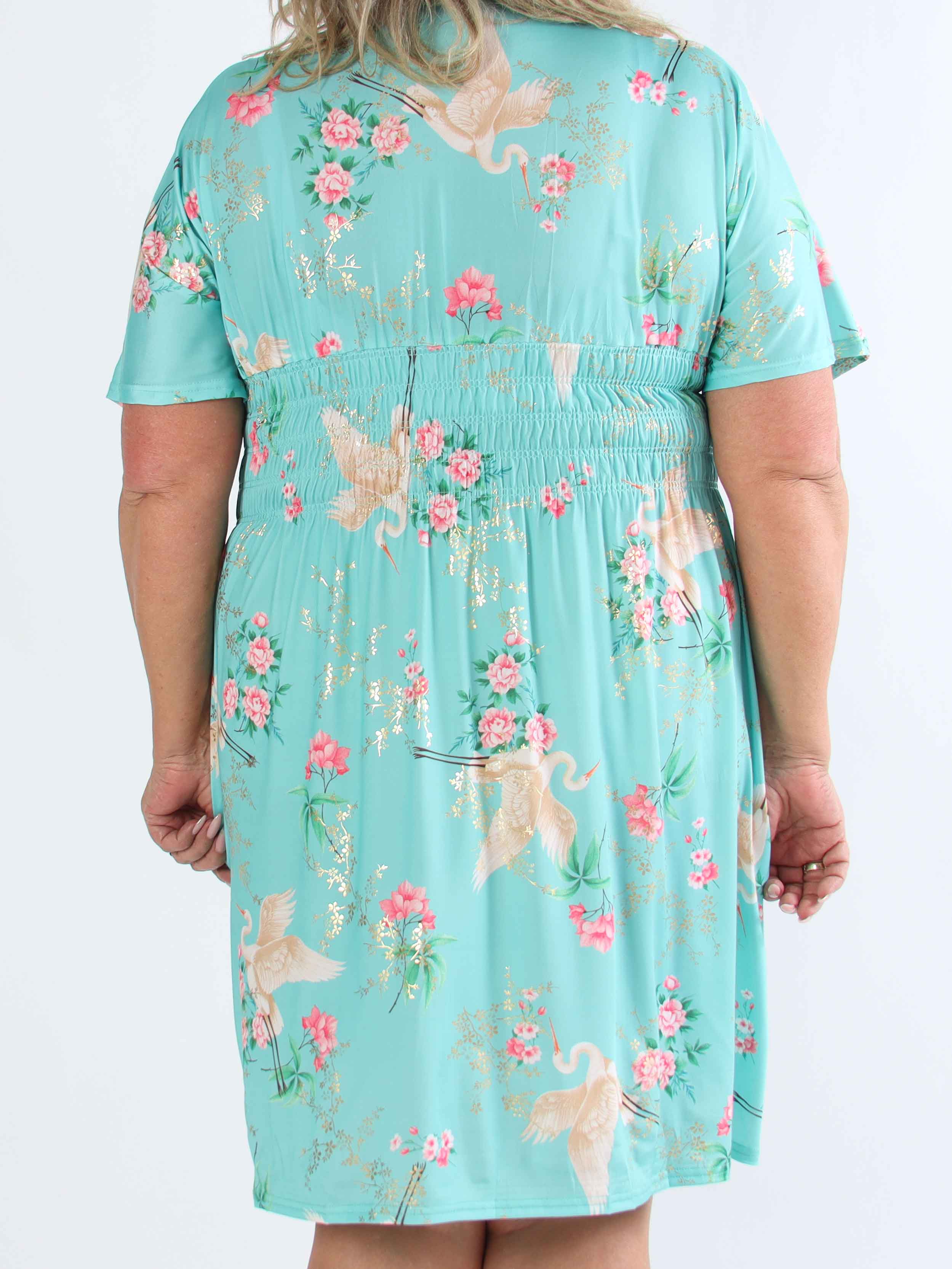 Pams Fly Short - Elastisk plus size-klänning med blommor och fåglar