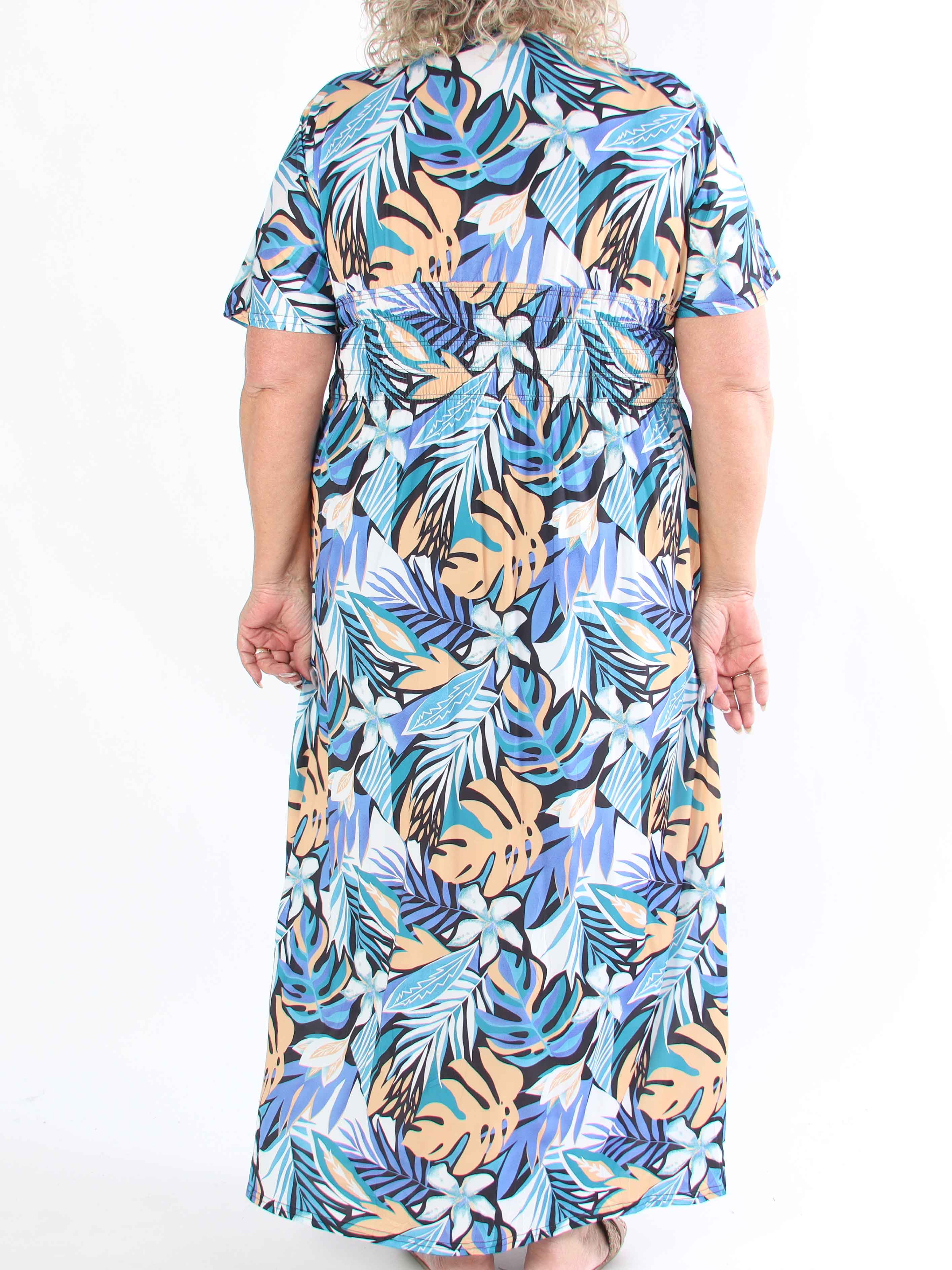 Pams Leaves - Elastisk klänning i plus size med bladmotiv och smockad midja