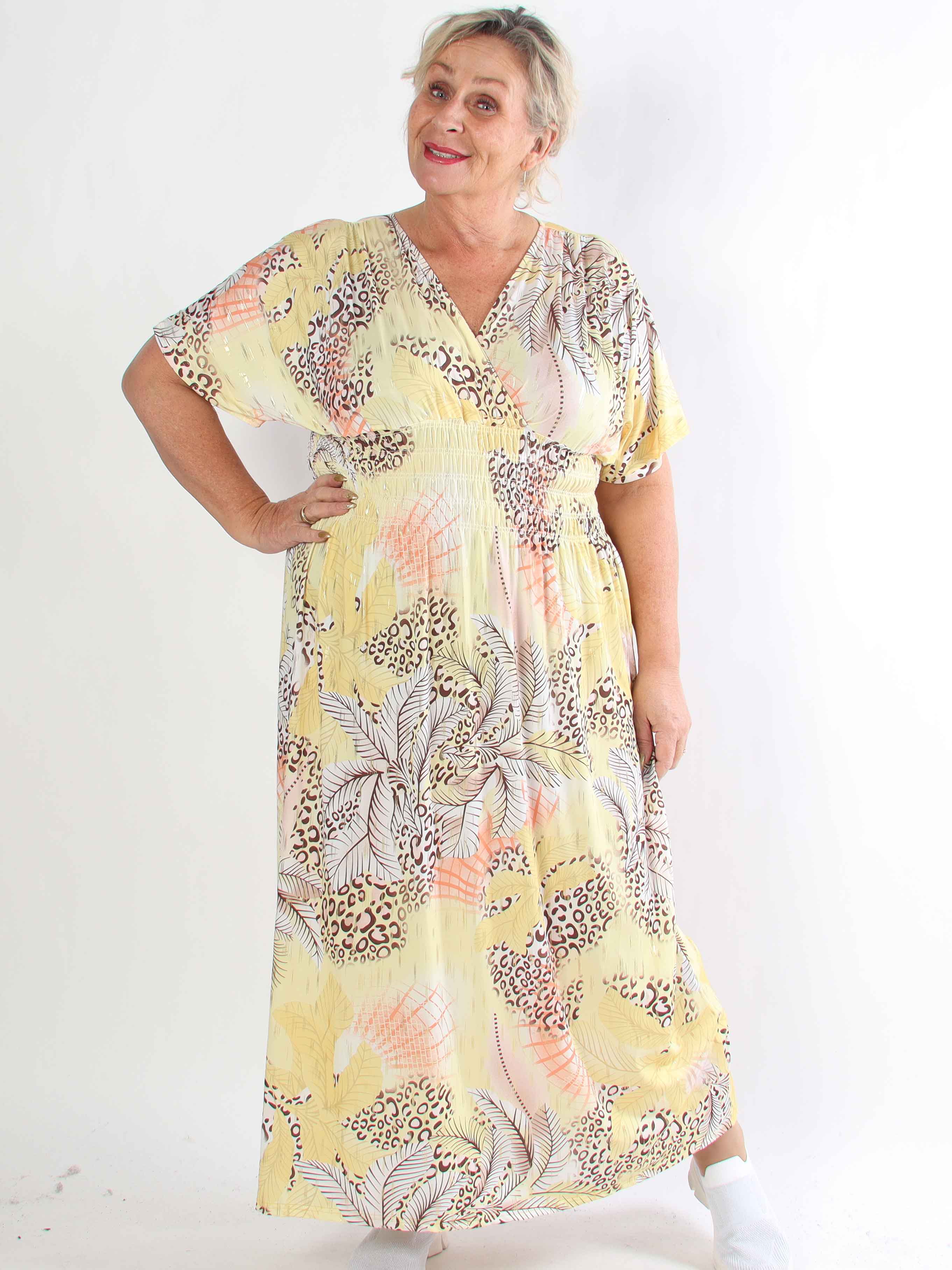 Pams Multi Leo - Plus size elastisk kjole med print og guld detaljer