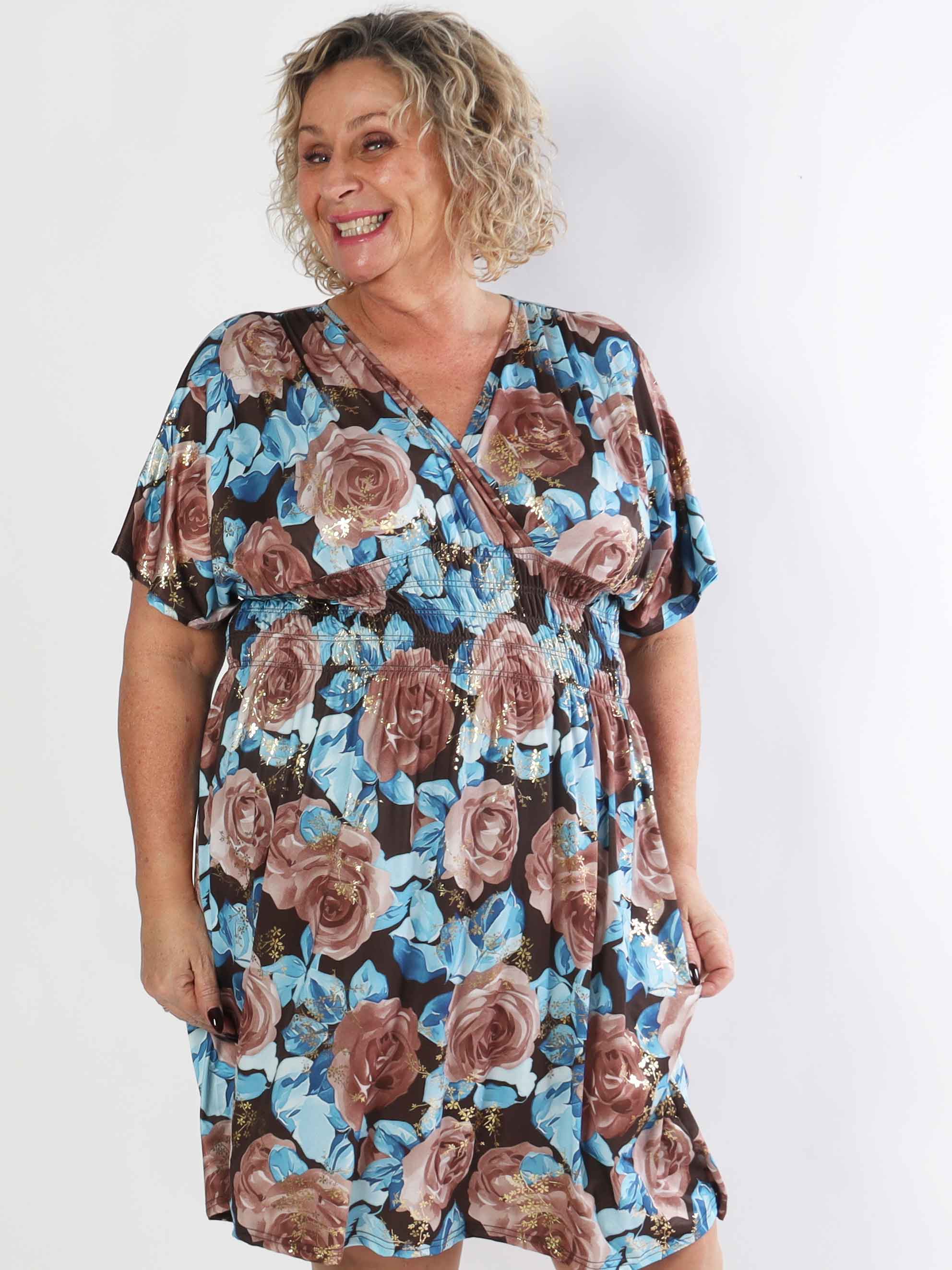 Pams Rose Short - Plus size kjole med blomstermotiver og guld blade
