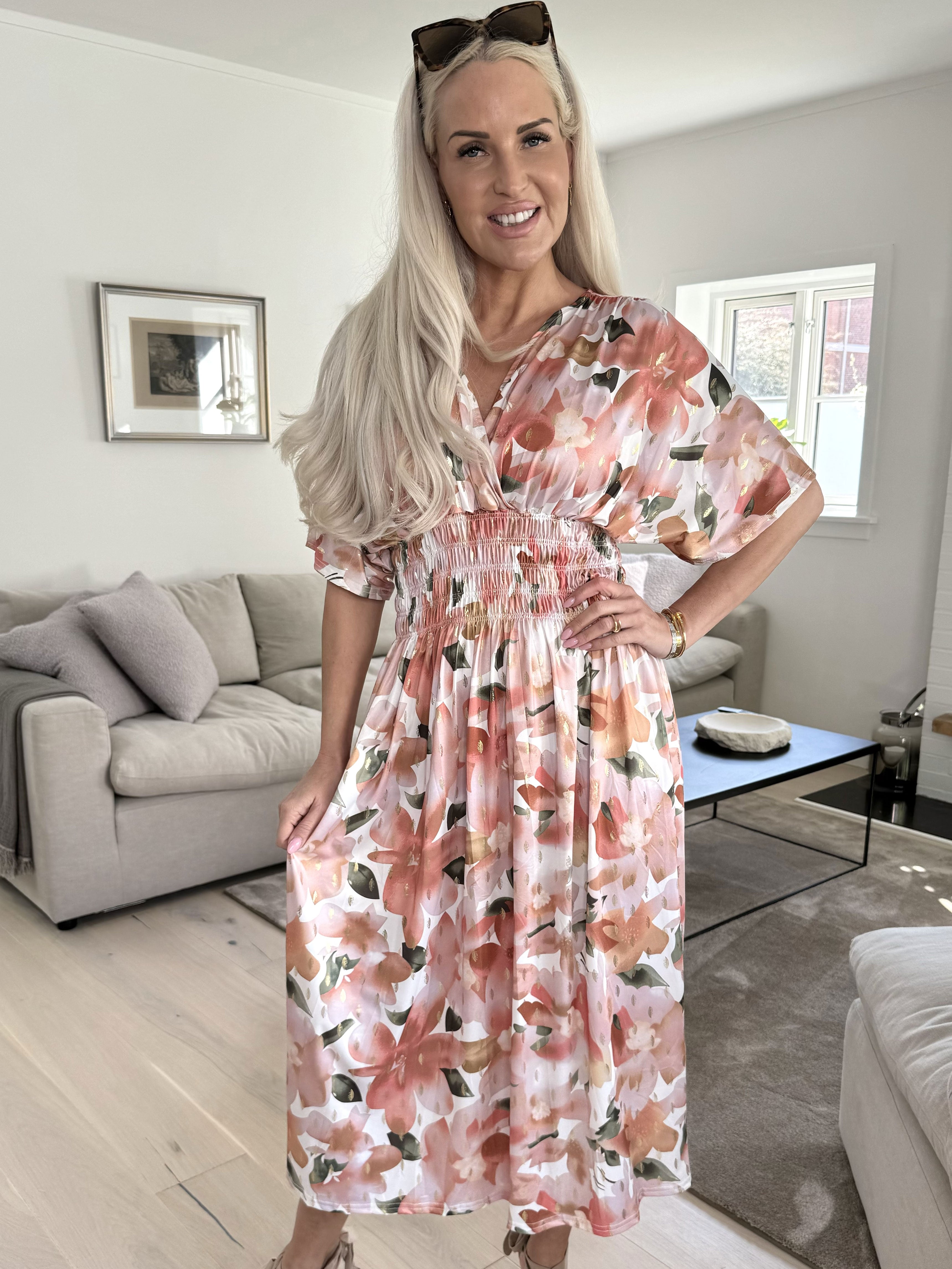 Pams Sweet Flower Midi - Elastisk klänning i skrynkelfritt tyg