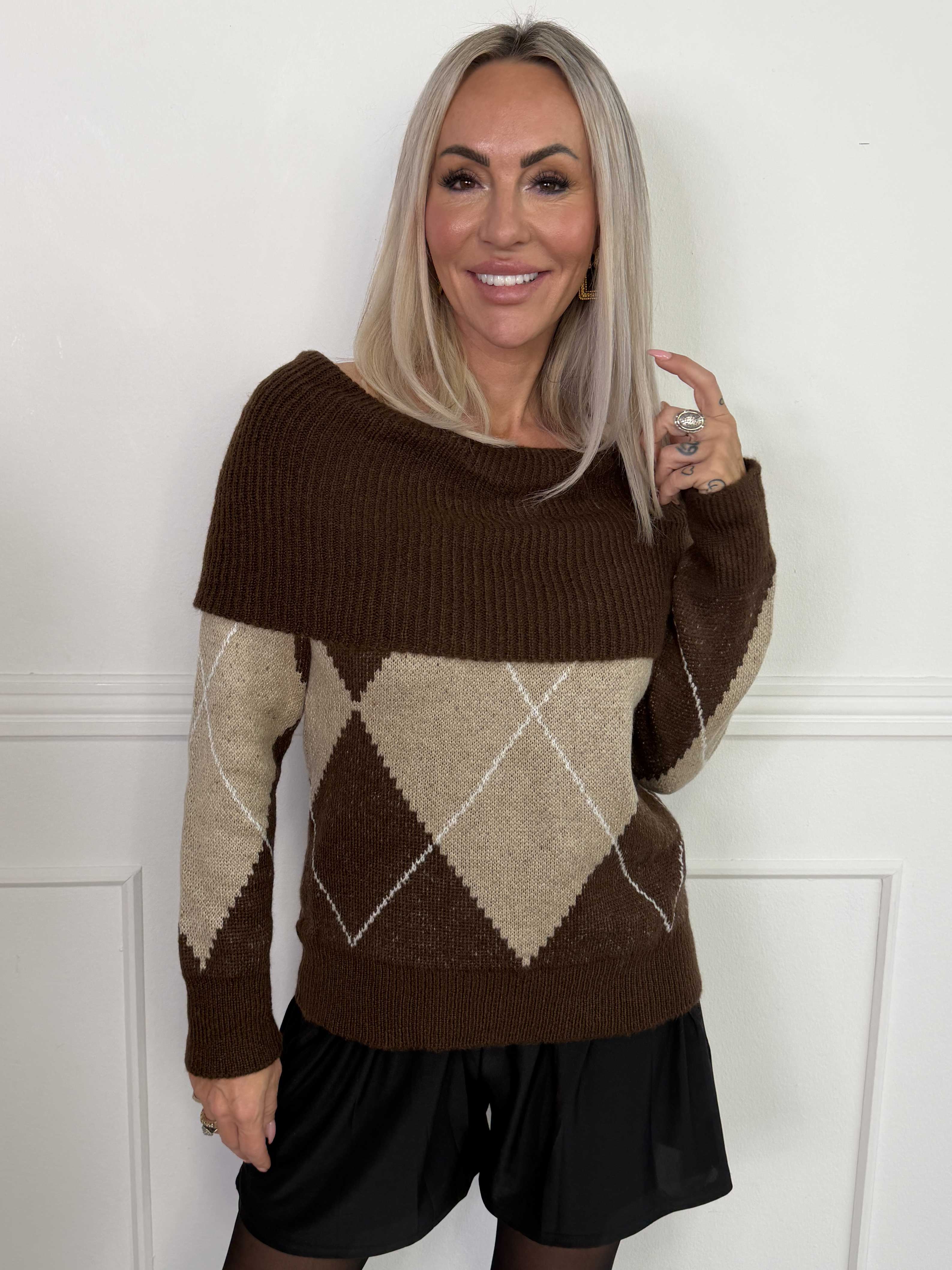 Paola - Stickad off-shoulder tröja med mönster