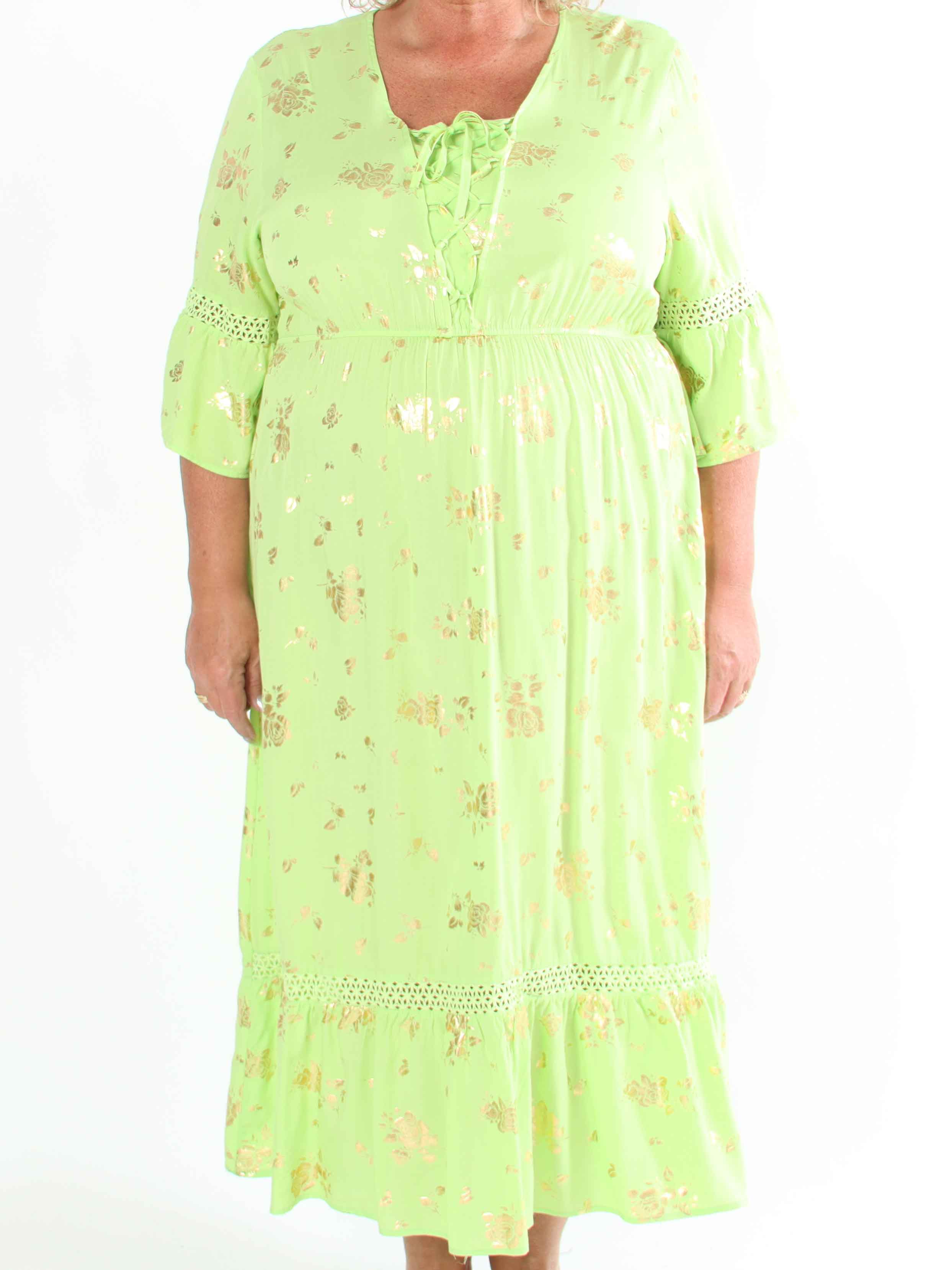 Pernilla - Klänning med guldfärgade blommor och broderier