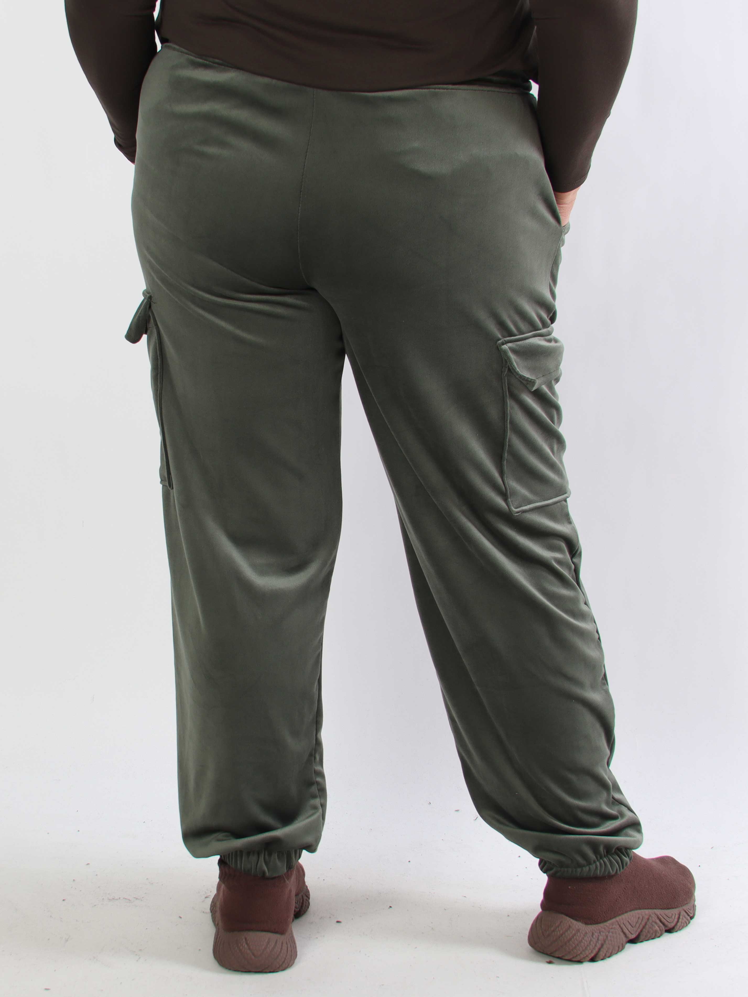 Pippa - Mjuka plussize cargobyxor i velour