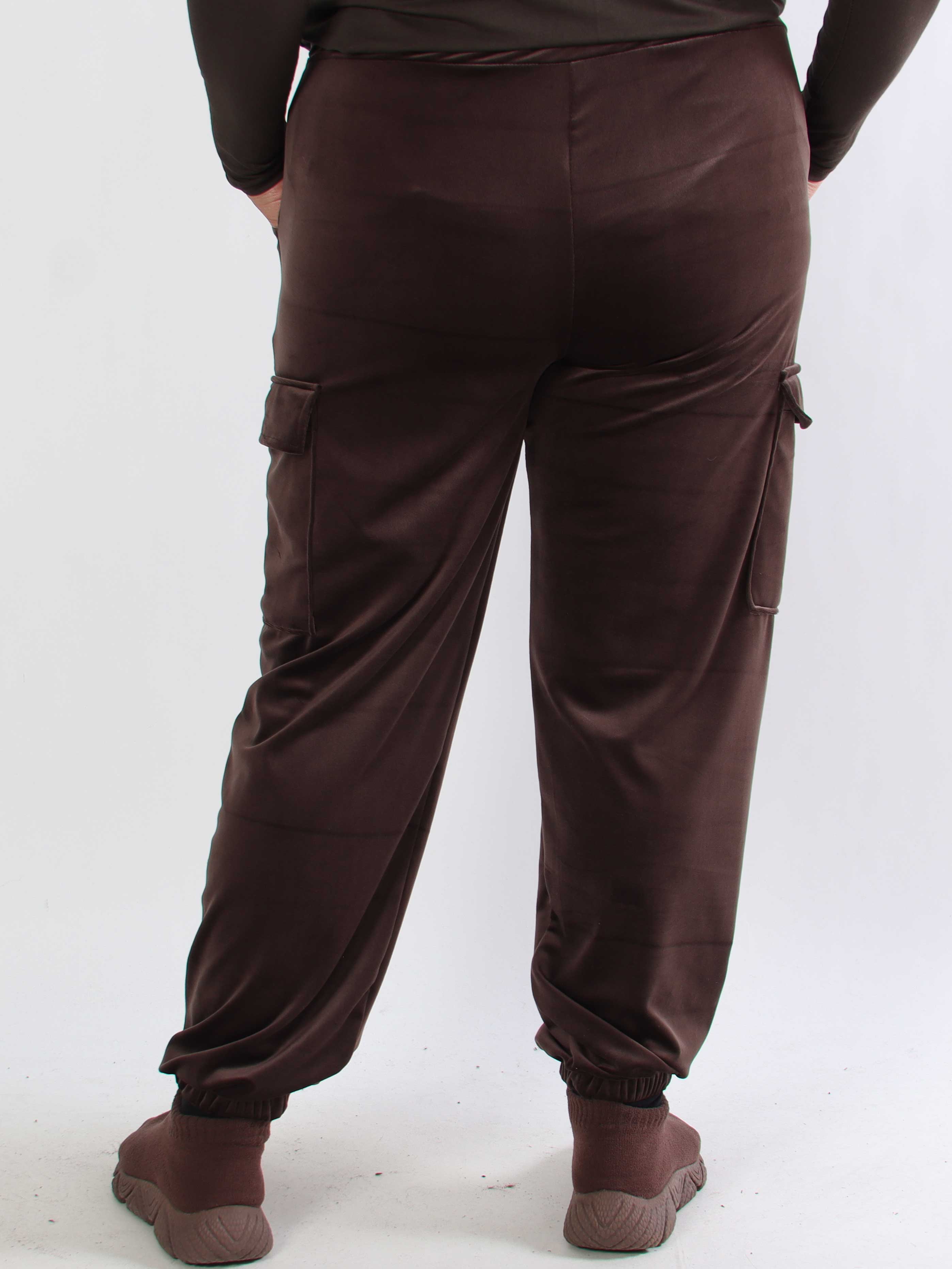 Pippa - Mjuka plussize cargobyxor i velour