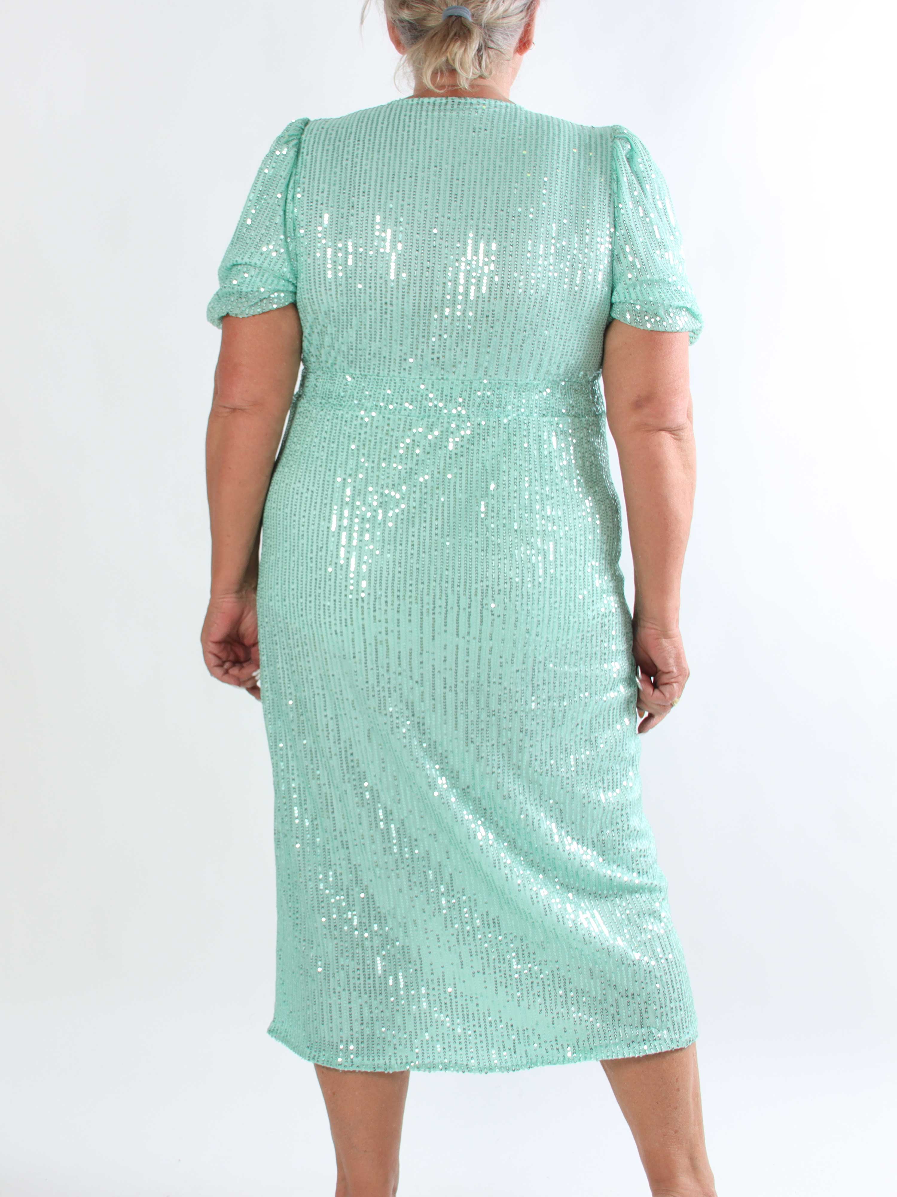 Primula Glitter - Plus size omlottklänning med paljetter