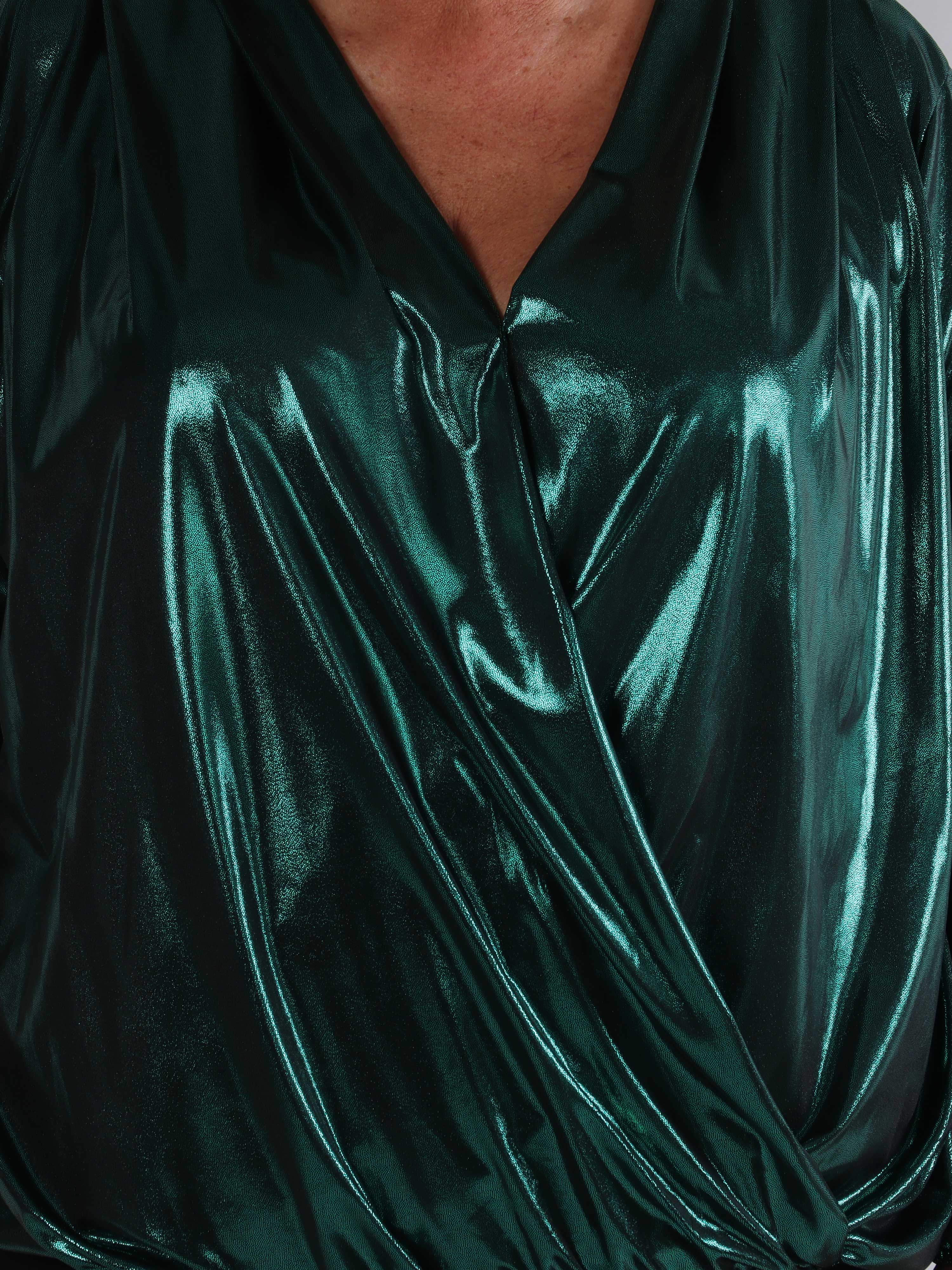 Rakel Shiny - Långärmad plus size blus i skimrande tyg