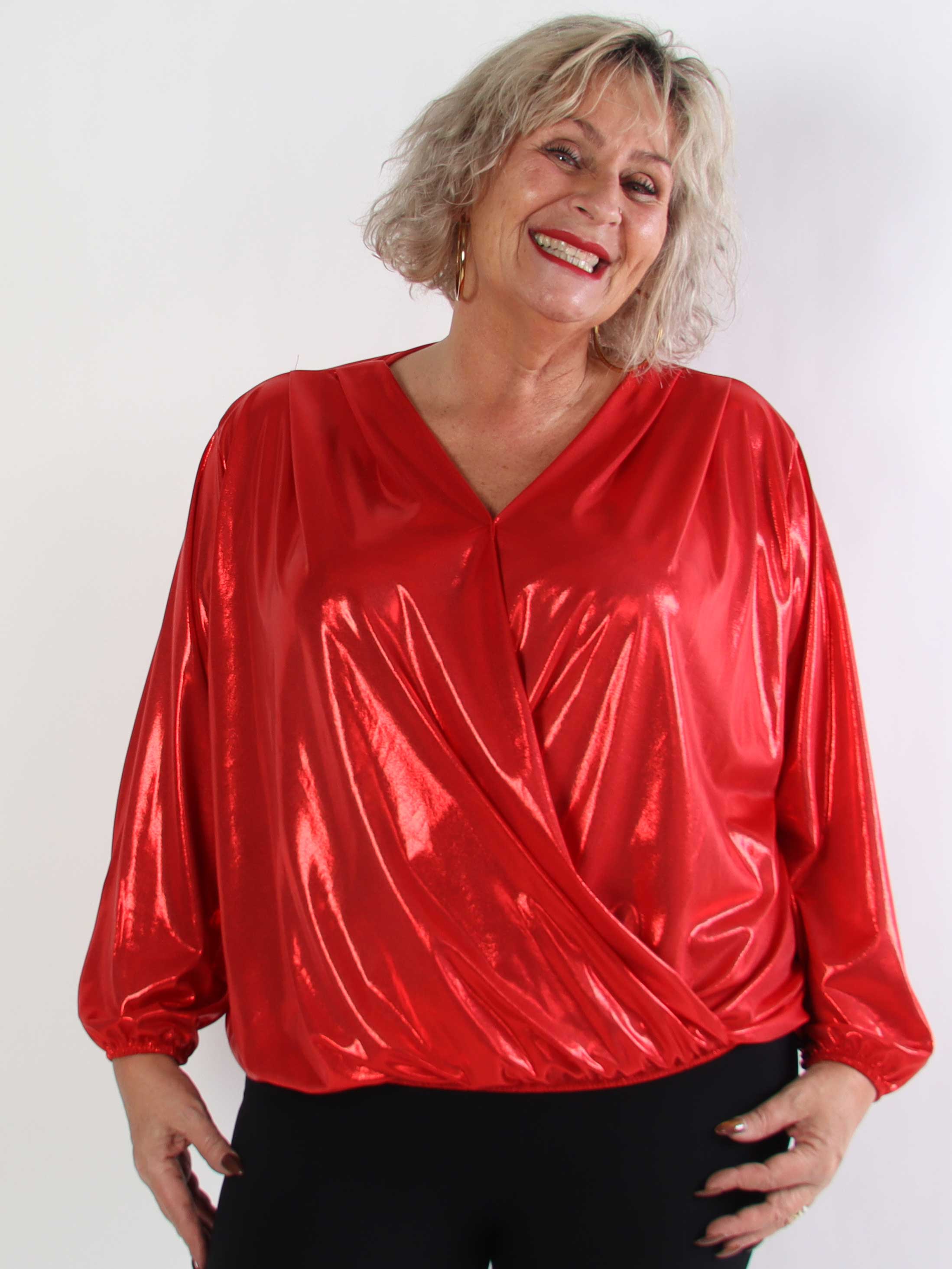 Rakel Shiny - Långärmad plus size blus i skimrande tyg