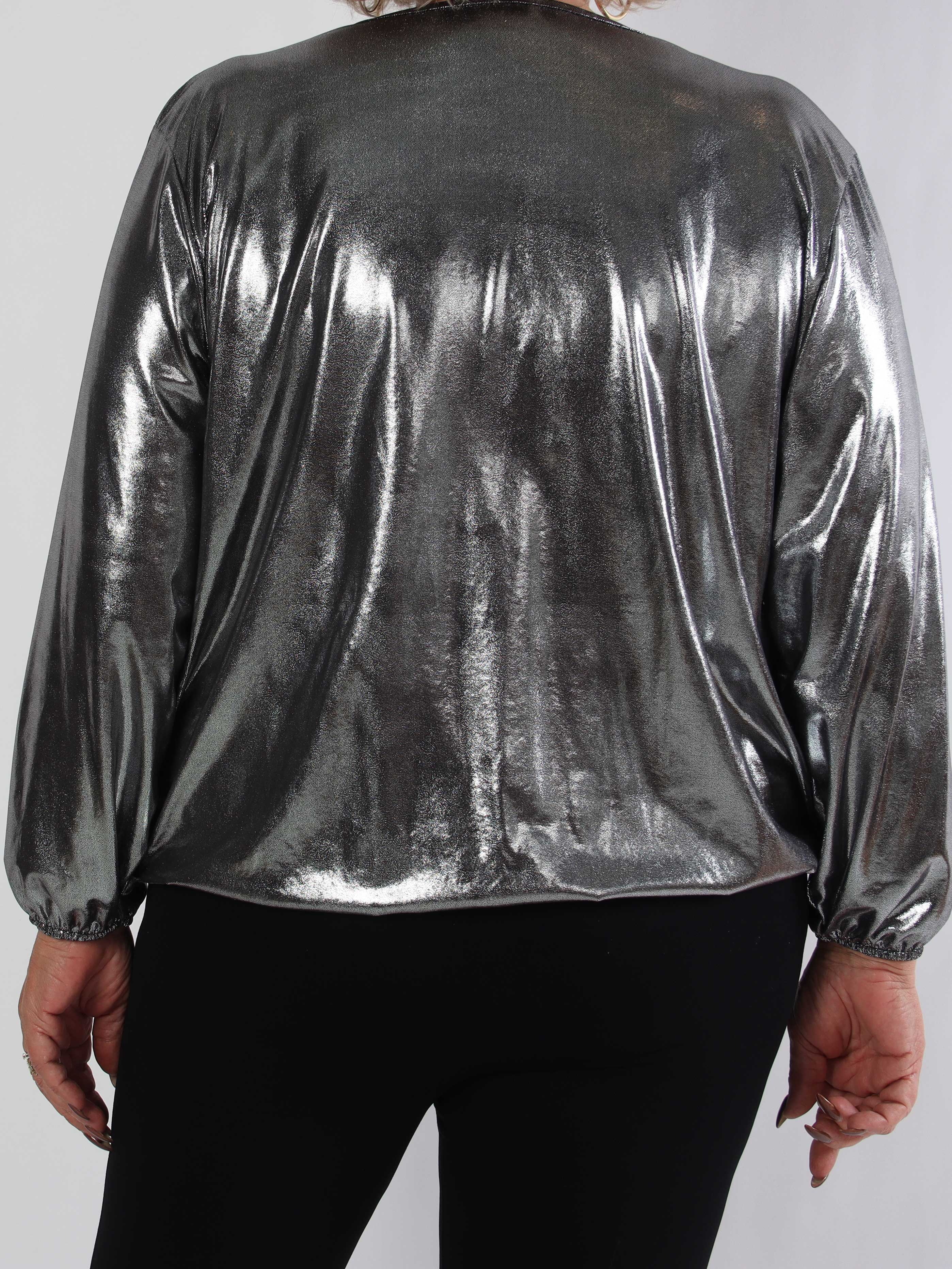 Rakel Shiny - Långärmad plus size blus i skimrande tyg