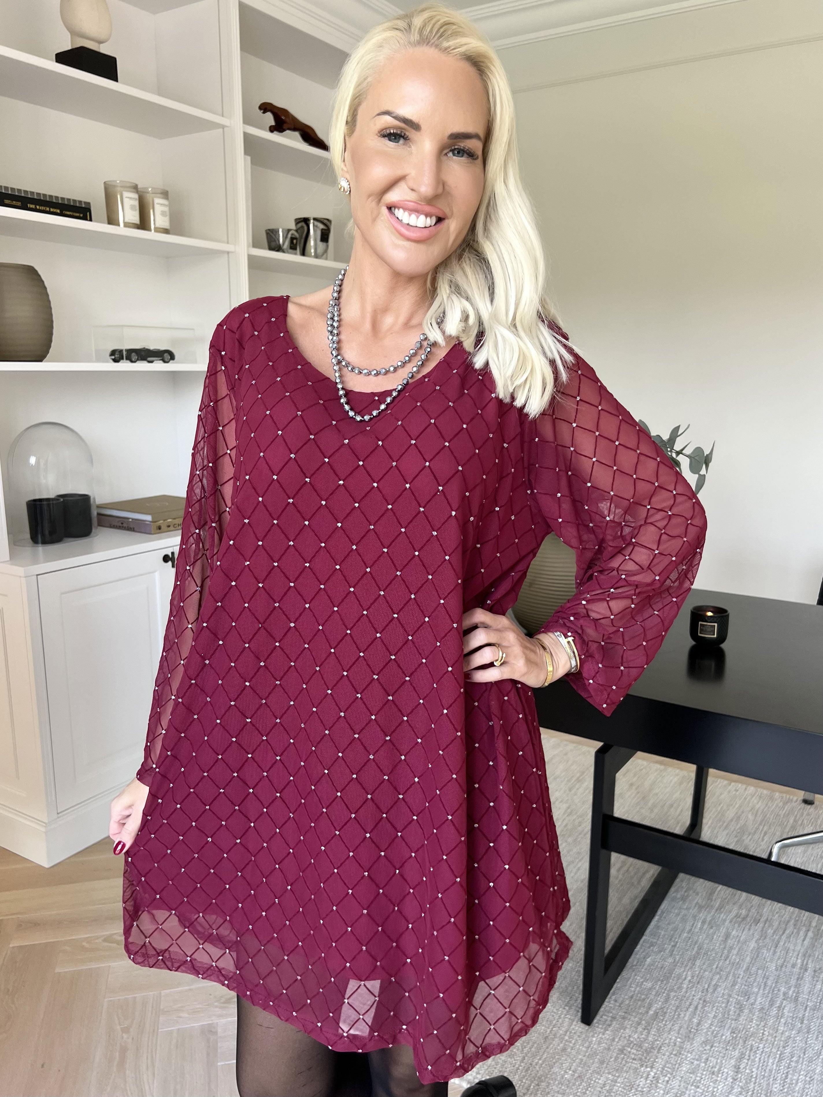 Ritte - Långärmad meshklänning med glitterdetaljer