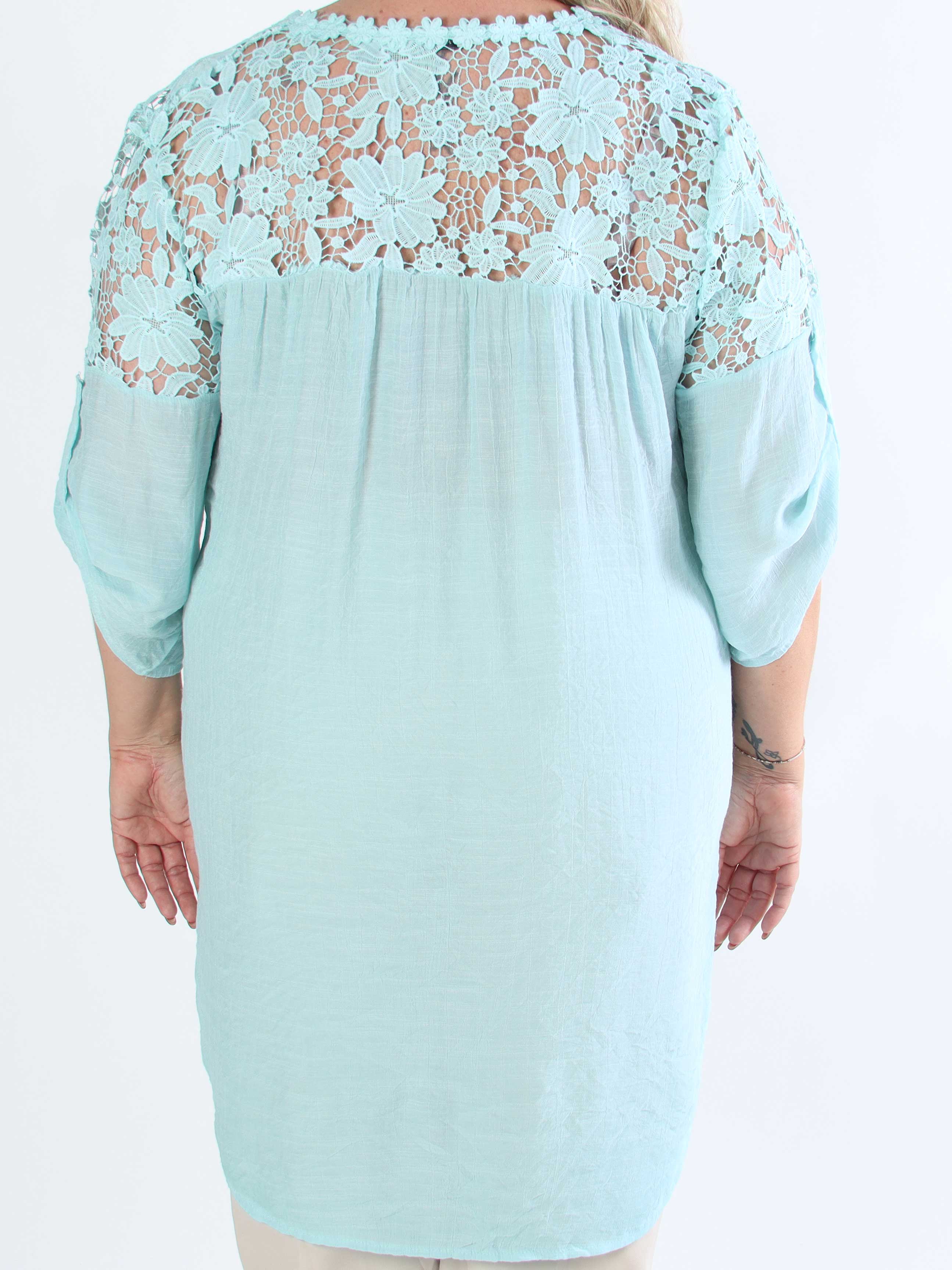 Rosalie - Söt feminin plus size-tunika med broderad rygg