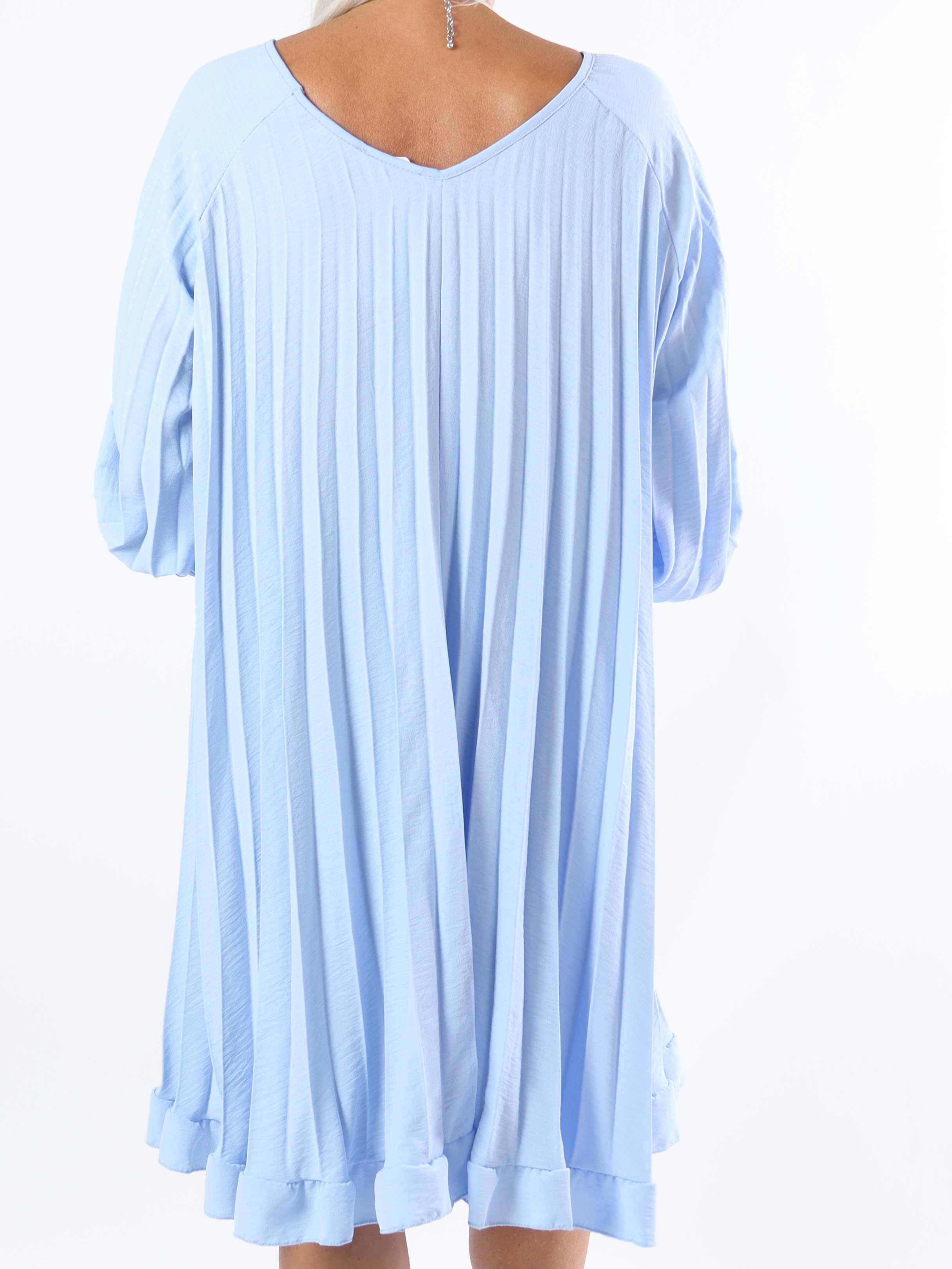 Santorini Dress - Söt klänning i plusstorlek med veck