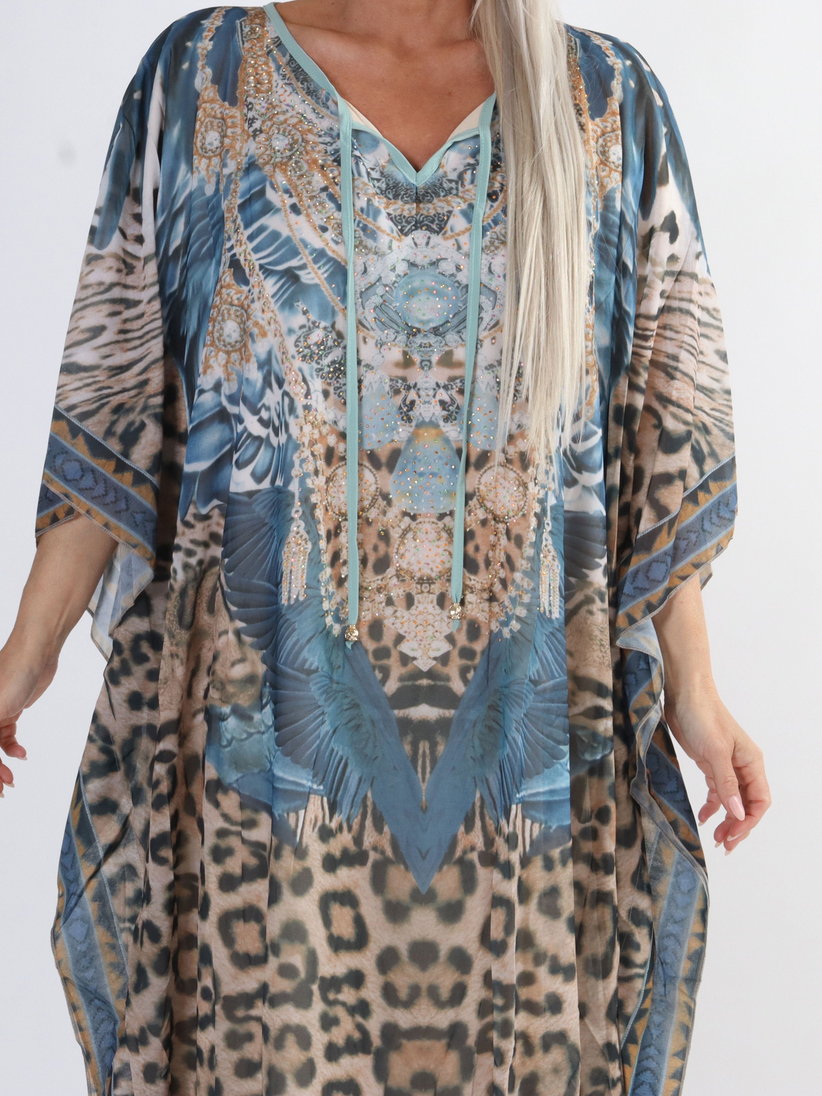 Sasha Leo - Lång plus size tunika med leopardmönster och strass