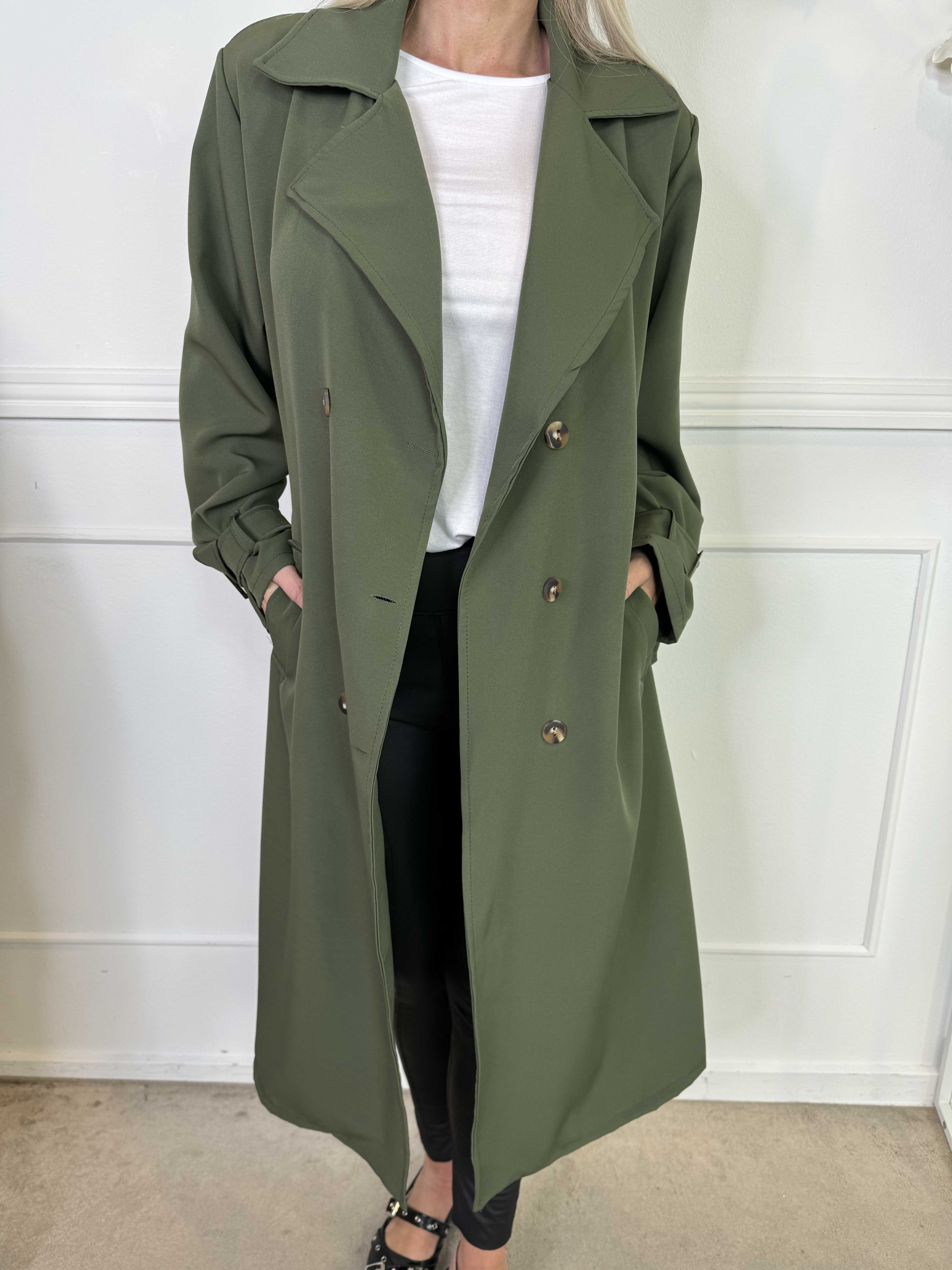Sharpay - Lätt trenchcoat med knytskärp