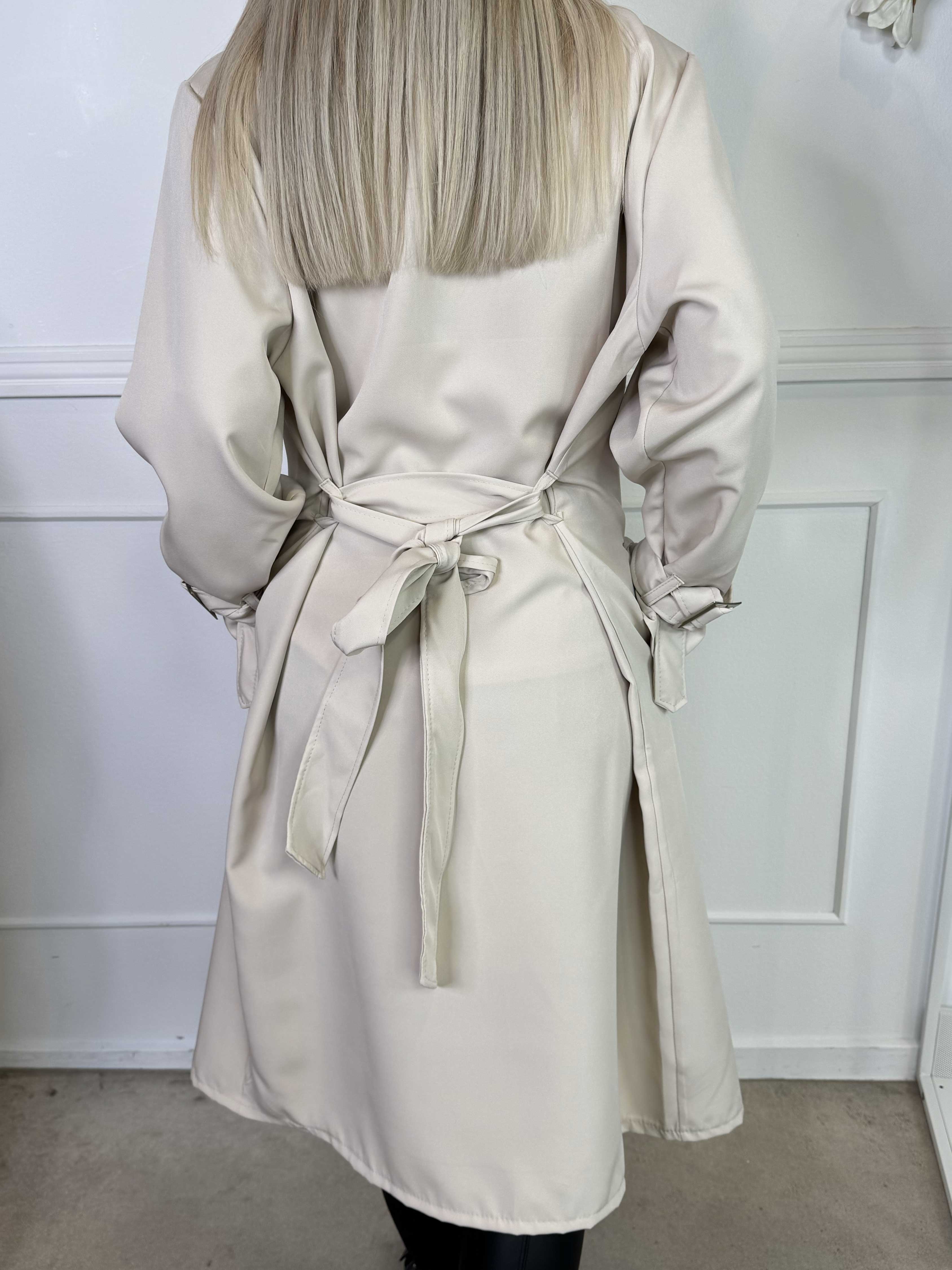 Sharpay - Lätt trenchcoat med knytskärp
