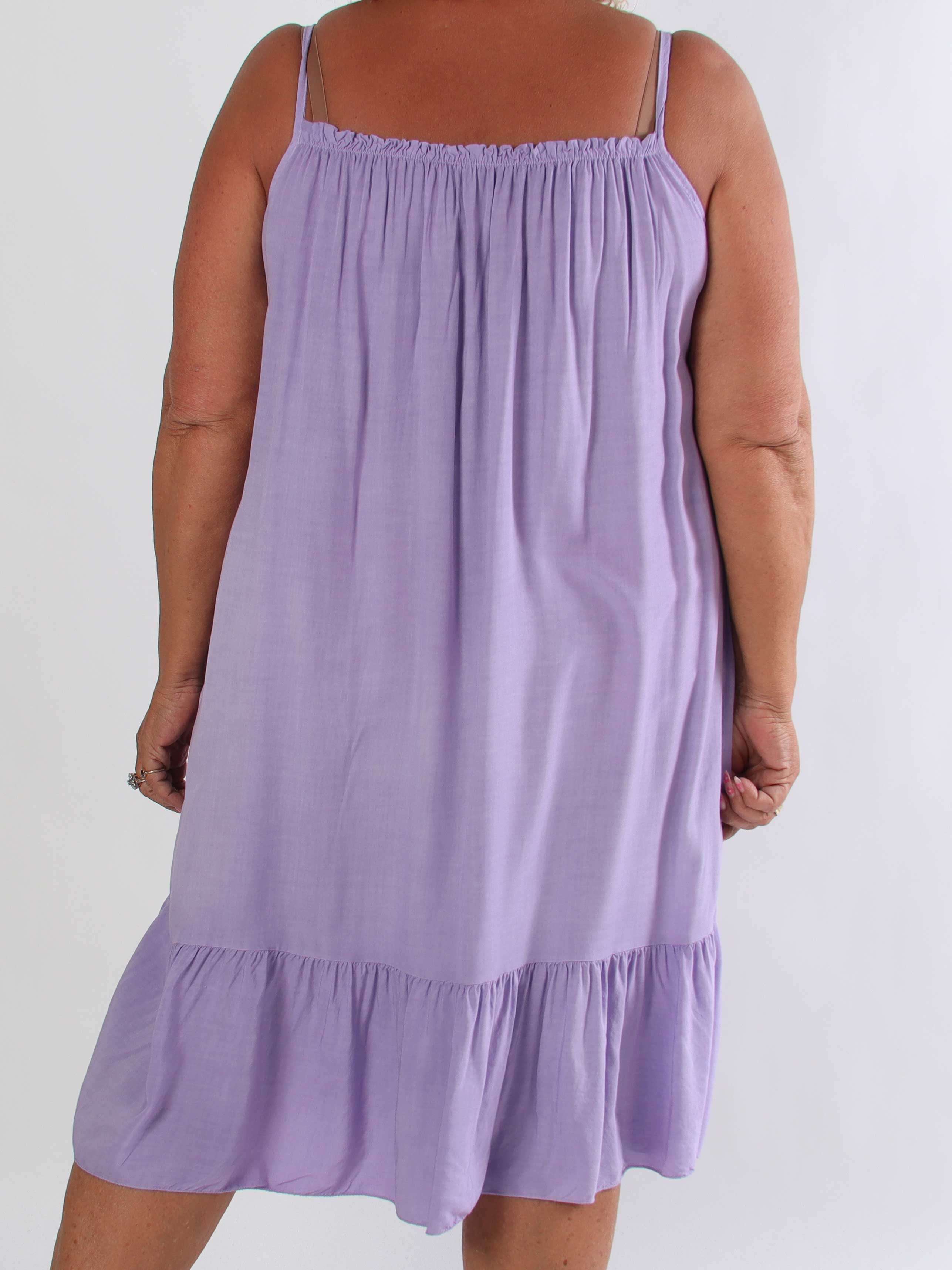 Solero Plain - Feminin plus size stropkjole i åndbar bomuld