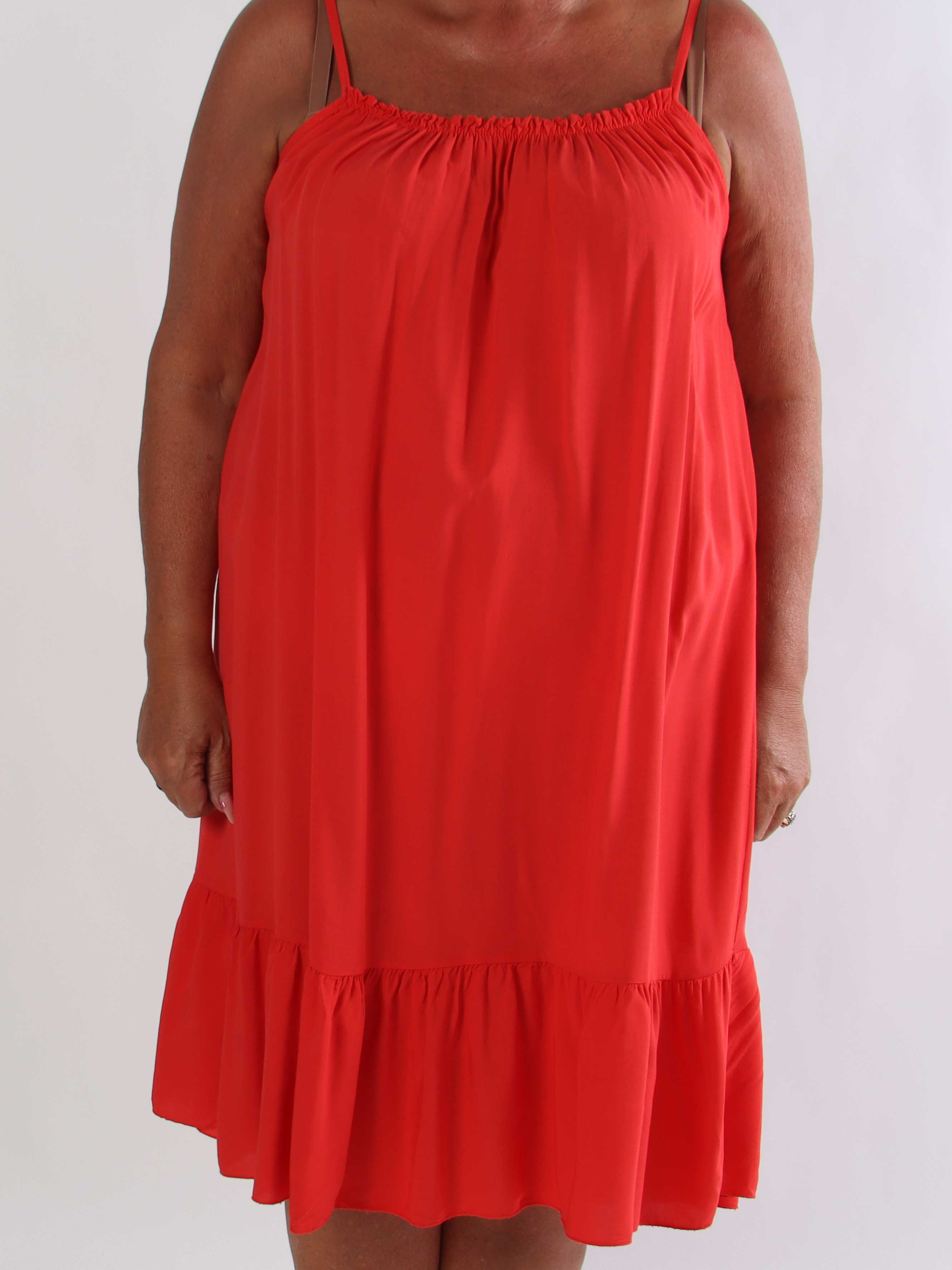 Solero Plain - Feminin plus size stropkjole i åndbar bomuld