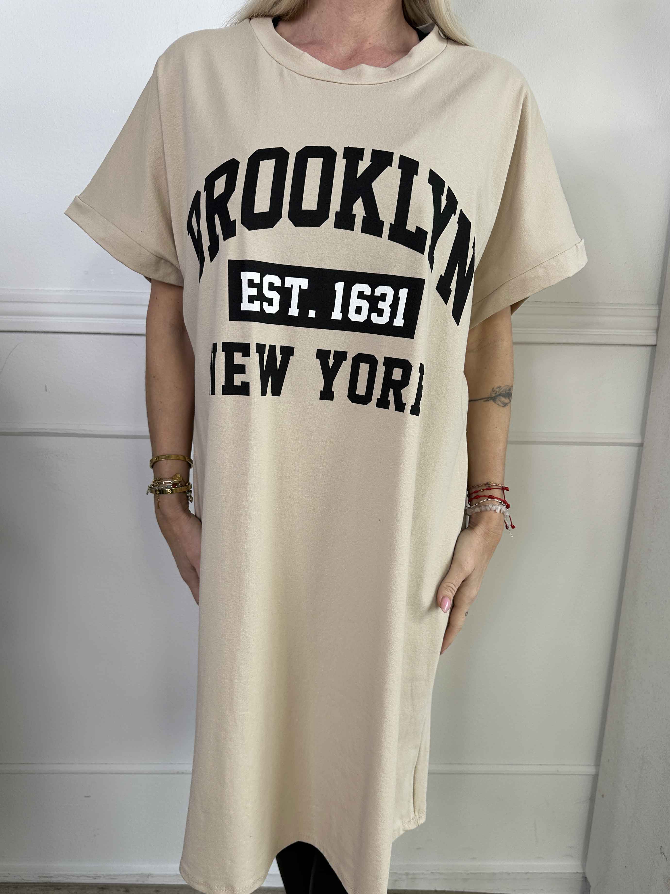 Tasmine - Brooklyn t-shirtklänning i mjuk bomull