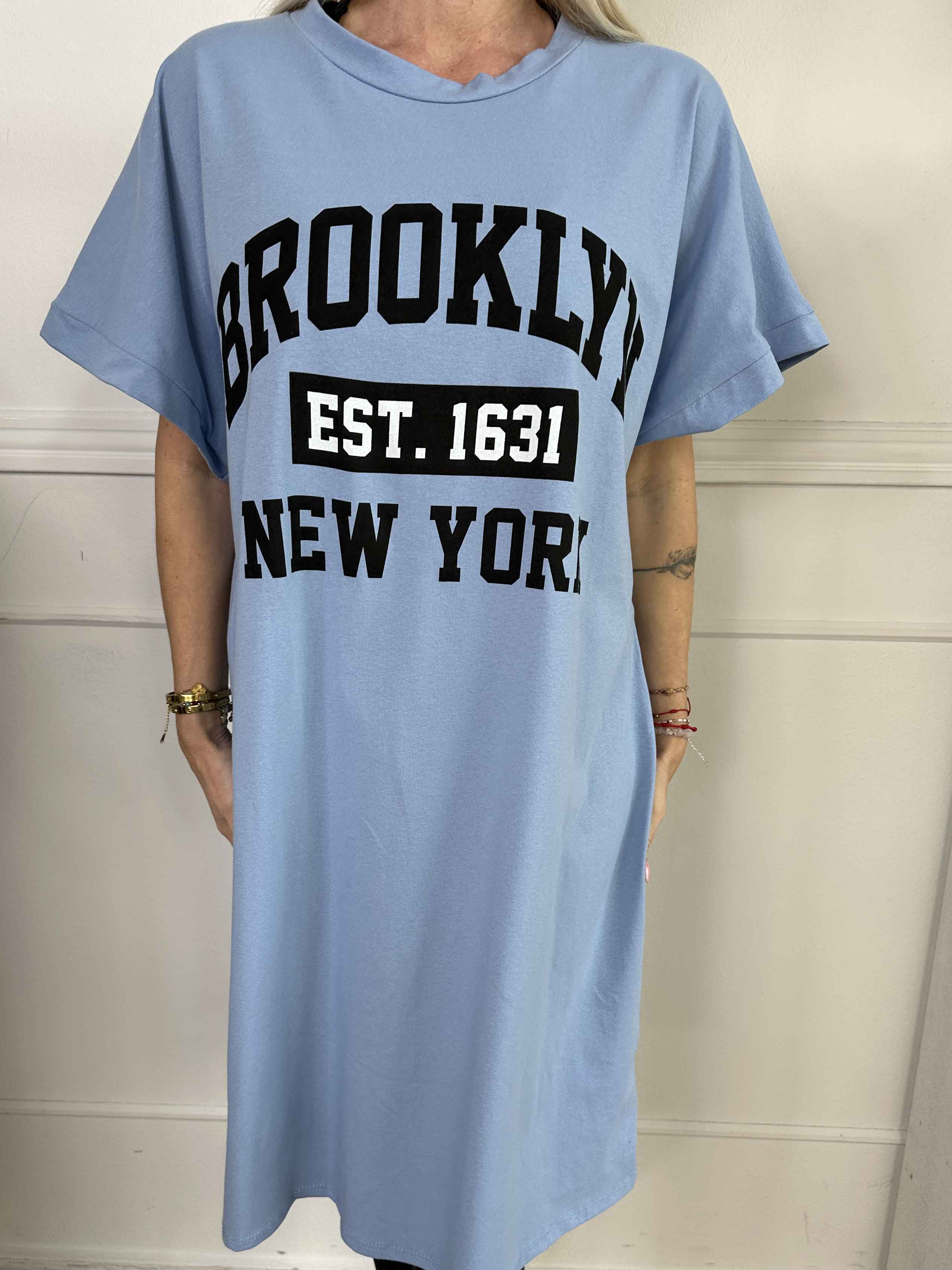 Tasmine - Brooklyn t-shirtklänning i mjuk bomull