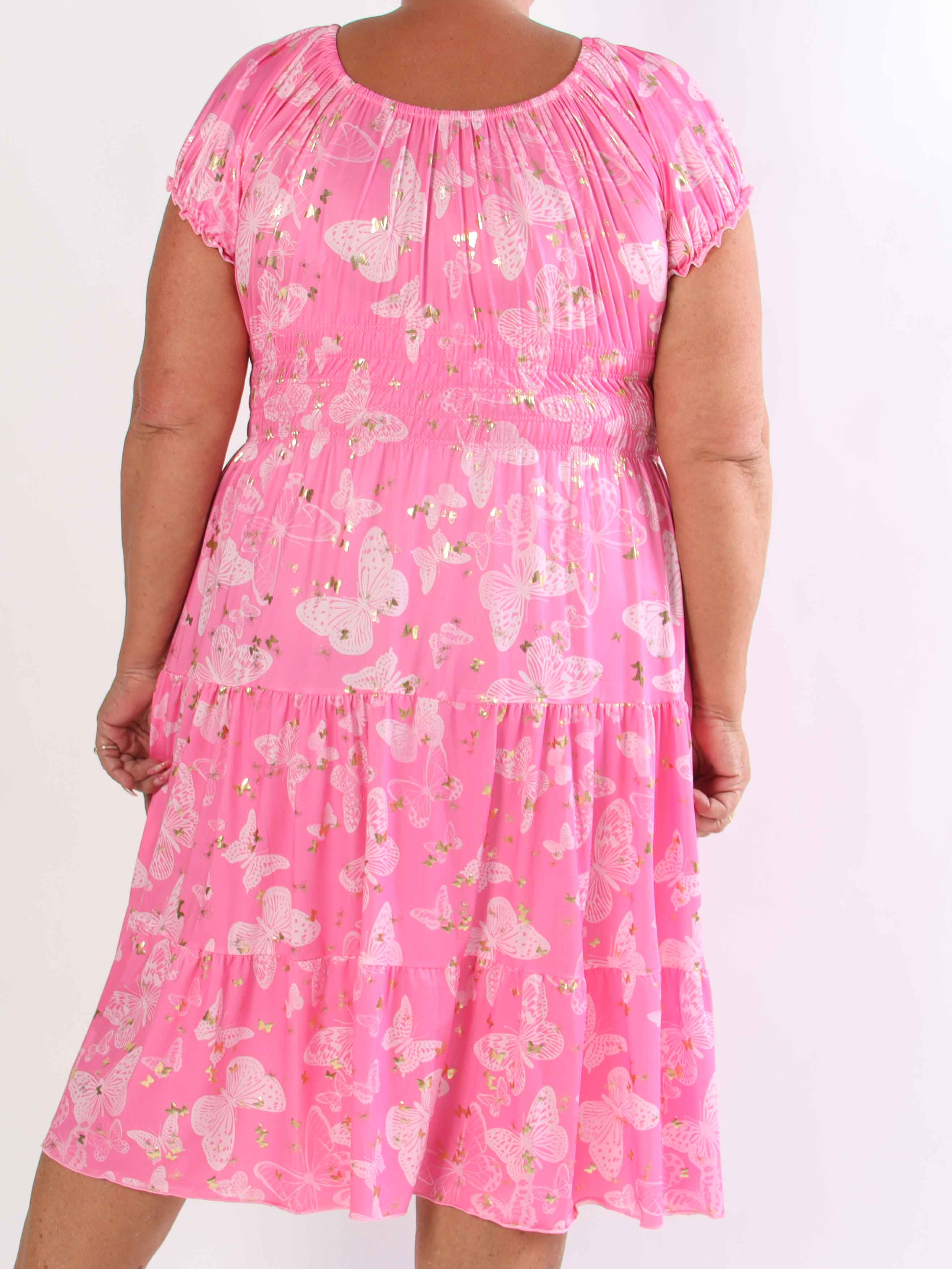 Tea Butterfly - Plus size kjole med smukt sommerfugleprint og elastisk udskæring