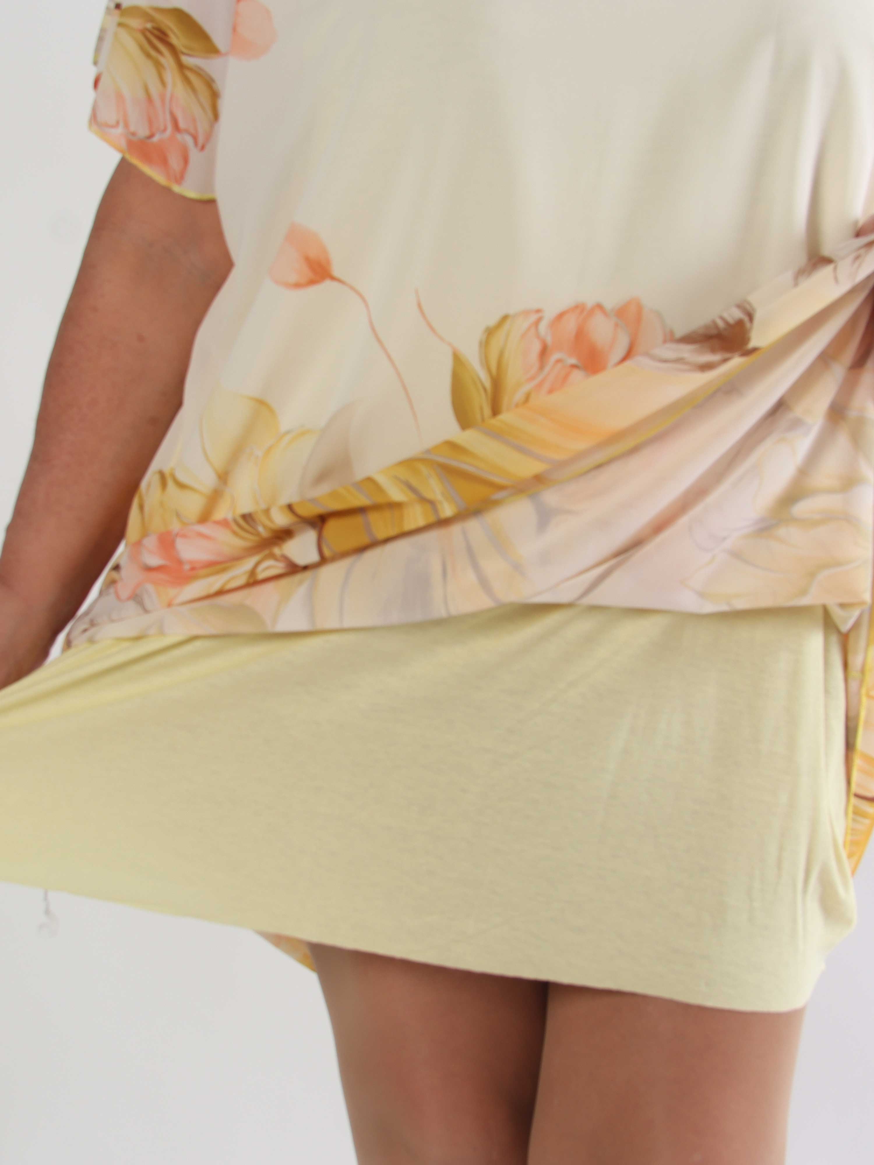 Tricia - Plus size tunikakjole med chiffonlag med blomstermotiver