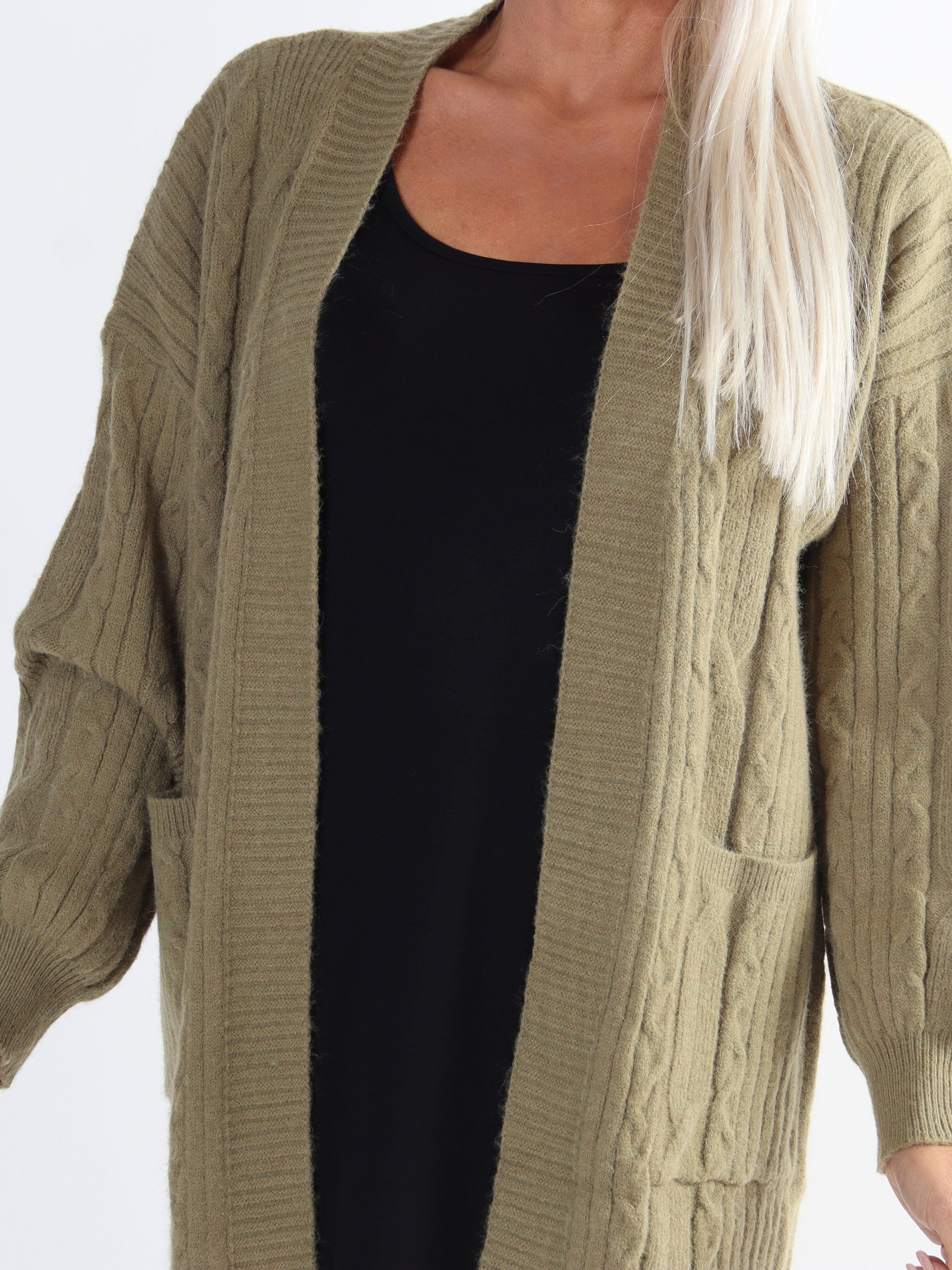 Valeria - Skön och tjock plus size stickad kofta med fickor