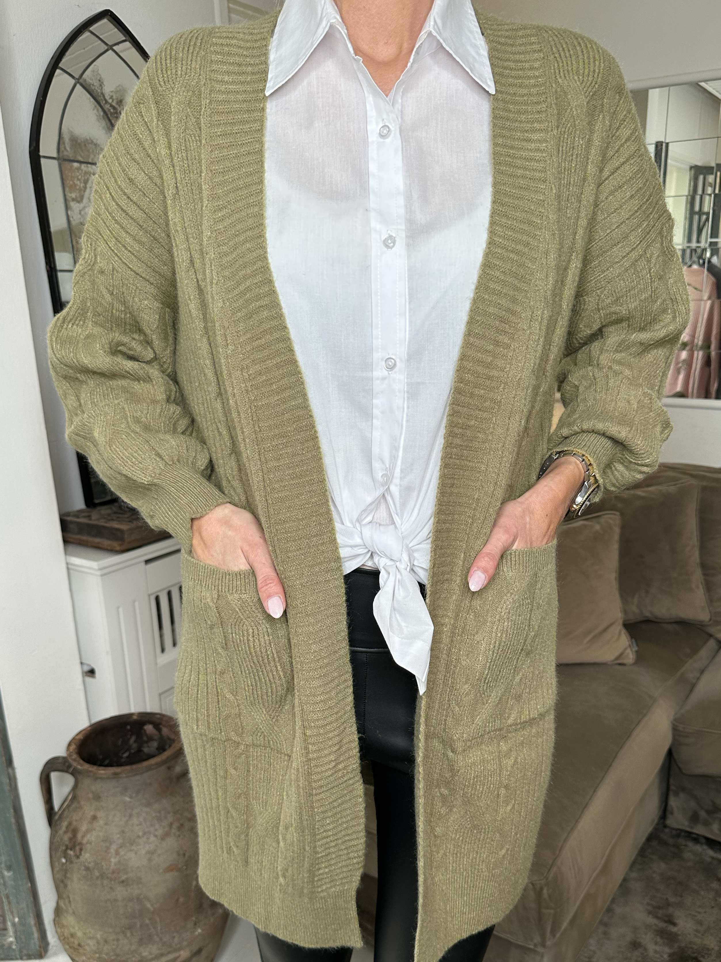 Valeria - Skön och tjock stickad kofta med fickor