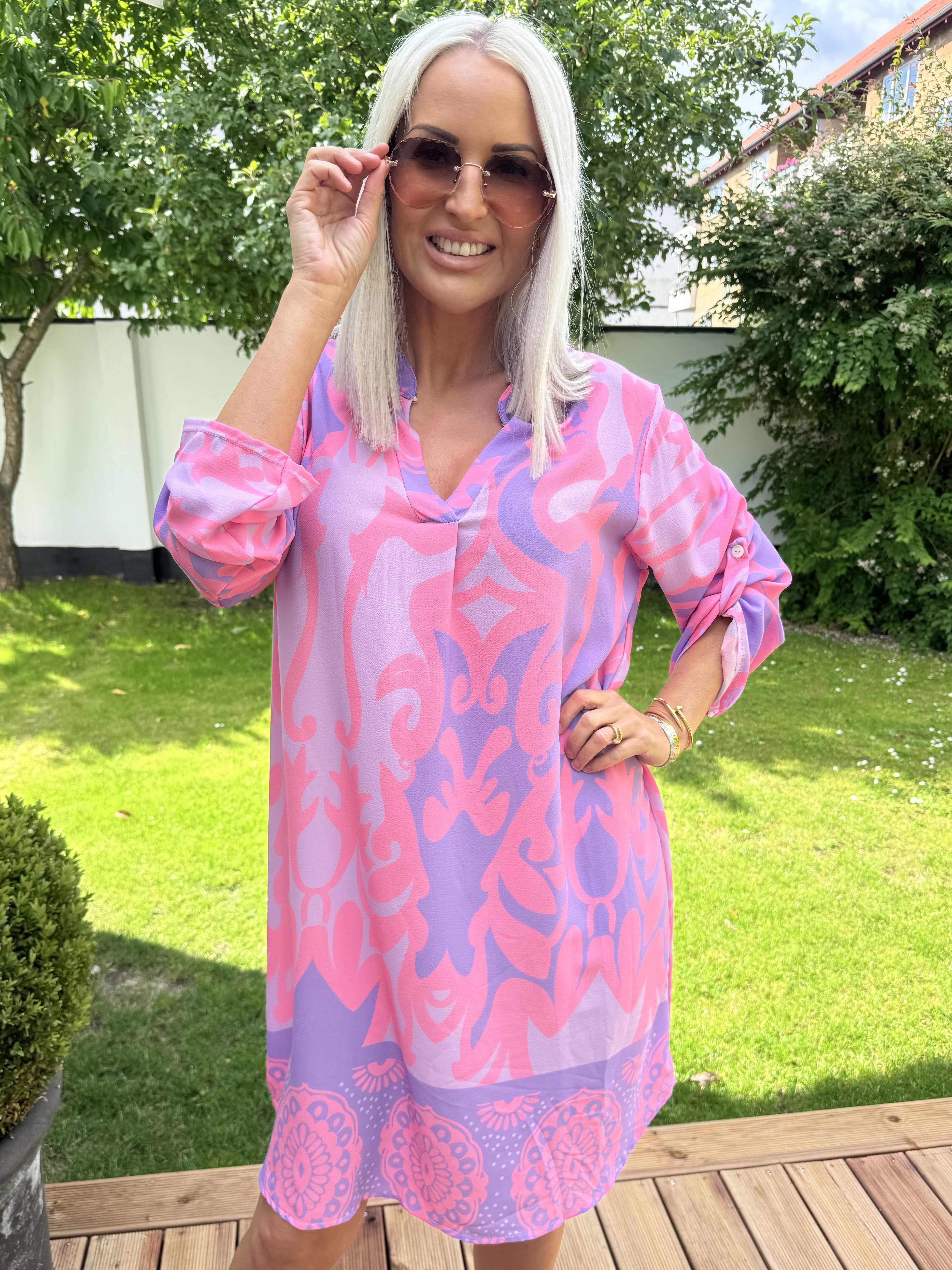 Vanesa Boheme Dress - Lätt och luftig mönstrad klänning i viskos