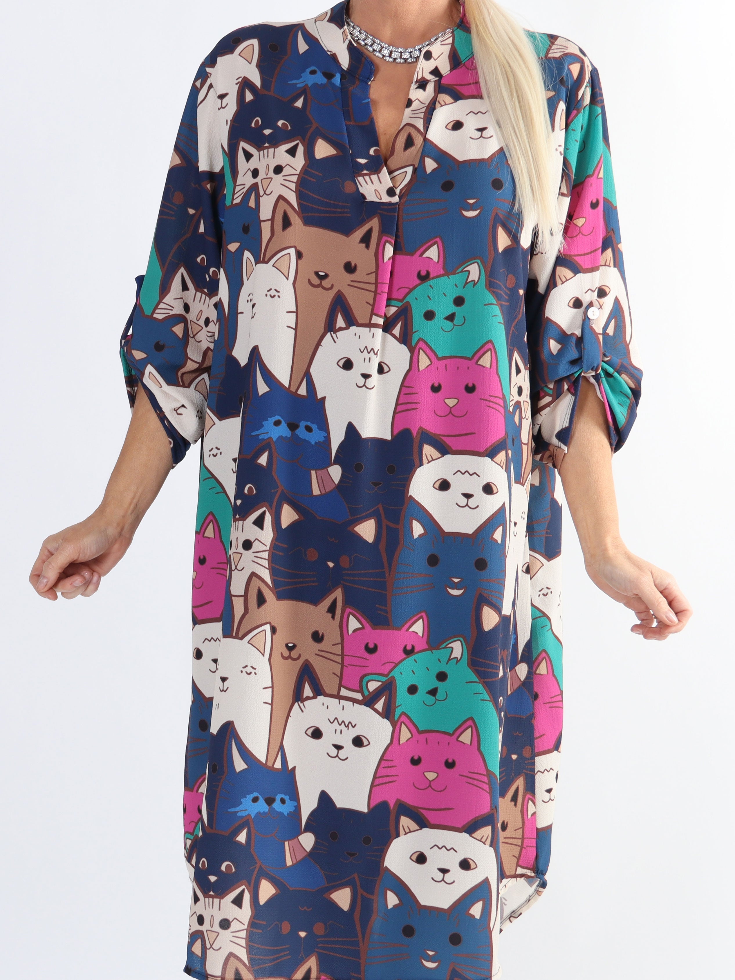 Vanesa Cat Long - Lätt och luftig klänning i plus size med kattmönster